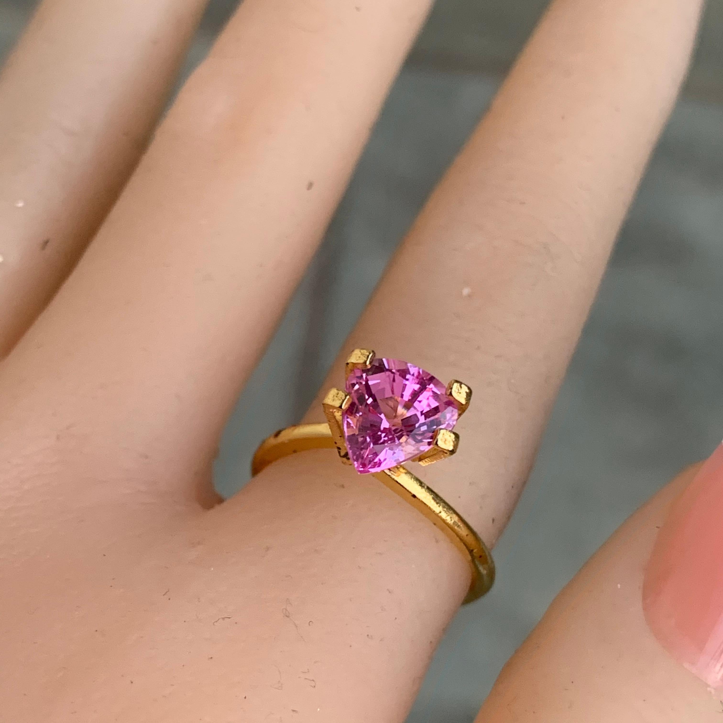 Pear Cut 2.09 Carat Pink Pear Shape Sapphire Loose Gemstone For Sale