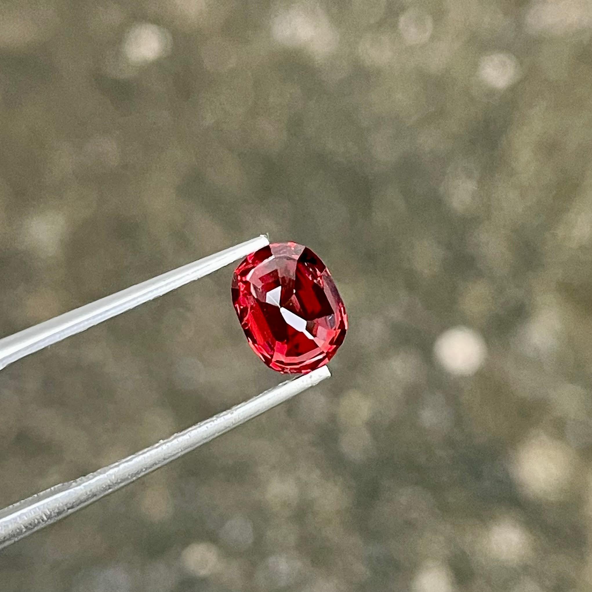 2.09 carati di pietra Spinello Rosso Taglio Cuscino Gemma Naturale dalla Birmania In condizioni Nuovo in vendita a Bangkok, TH