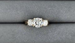 2,09 quilates Anillo de diamantes de tres piedras con talla milenaria certificada