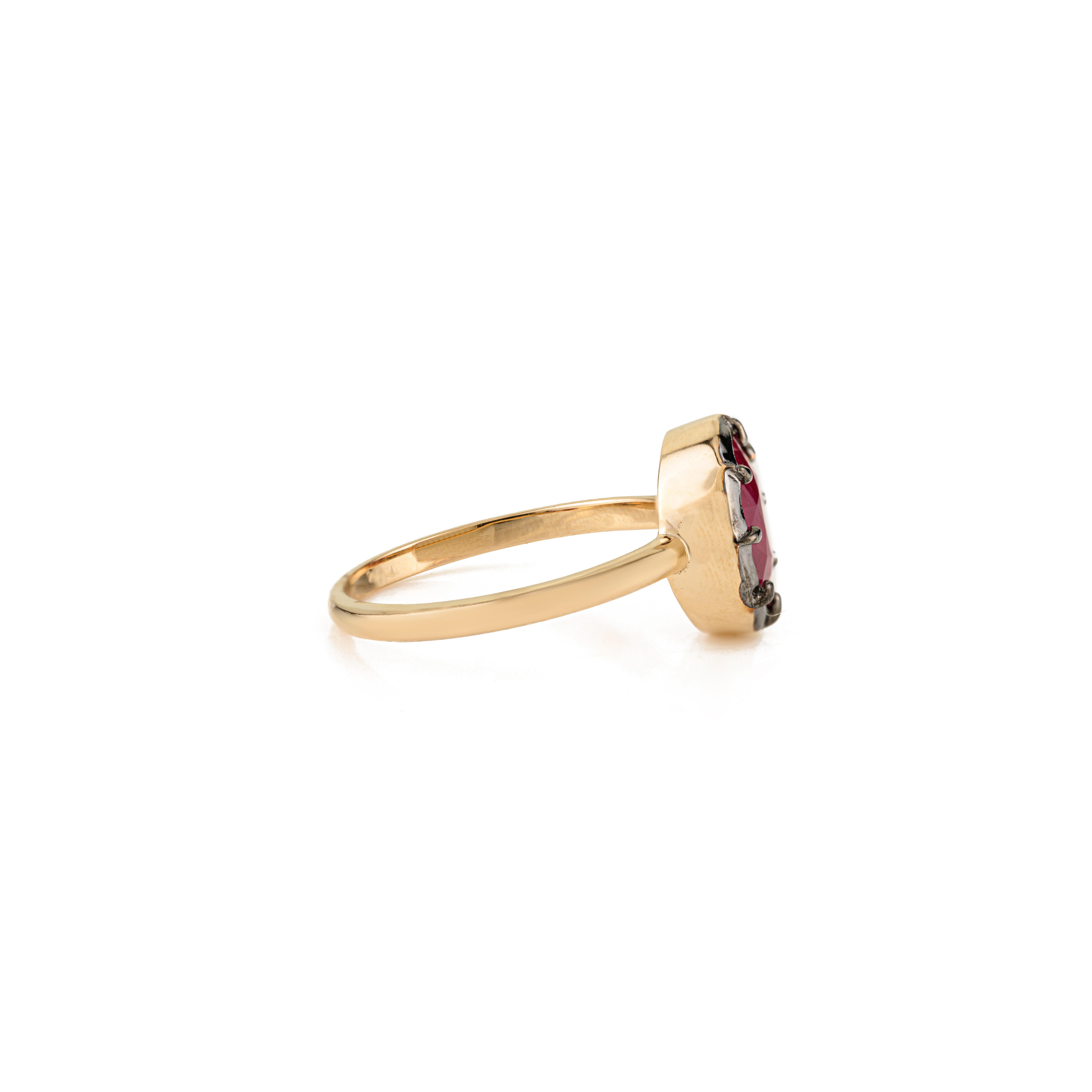 Im Angebot: 2.09 Ct Oval Cut Red Ruby Solitär Ring in 18K Gelbgold mit schwarzem Rhodium () 7