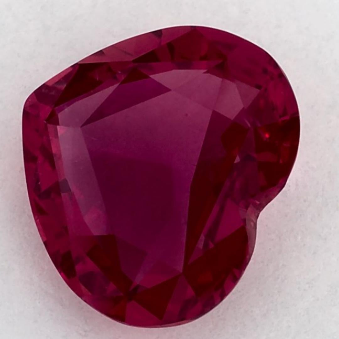Cuore 2.09 Ct Pink Sapphire Heart Loose Gemstone in vendita