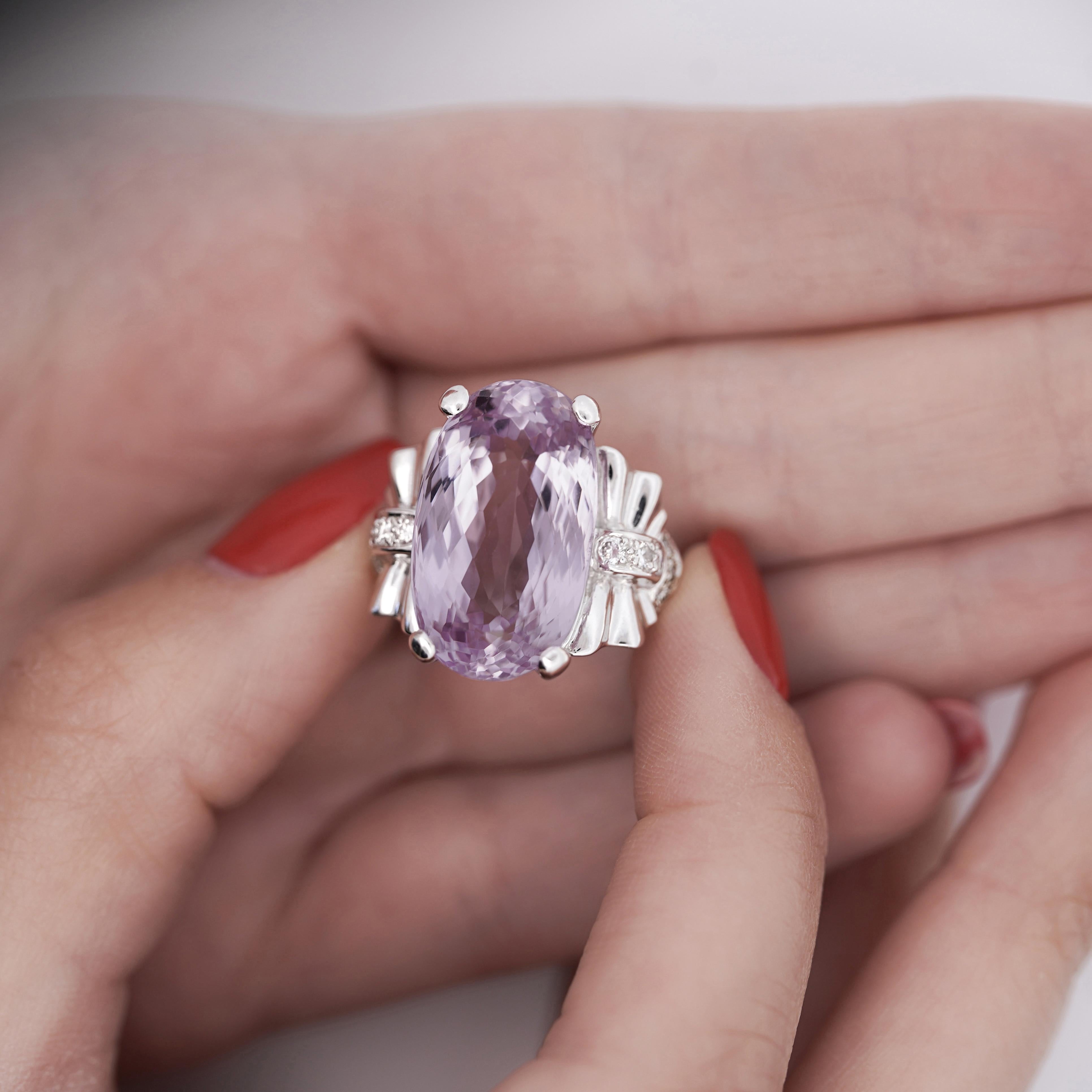Women's 20.96 Oval Light Pink Kunzite and Diamond in Platinum Filigree Cocktail Ring For Sale