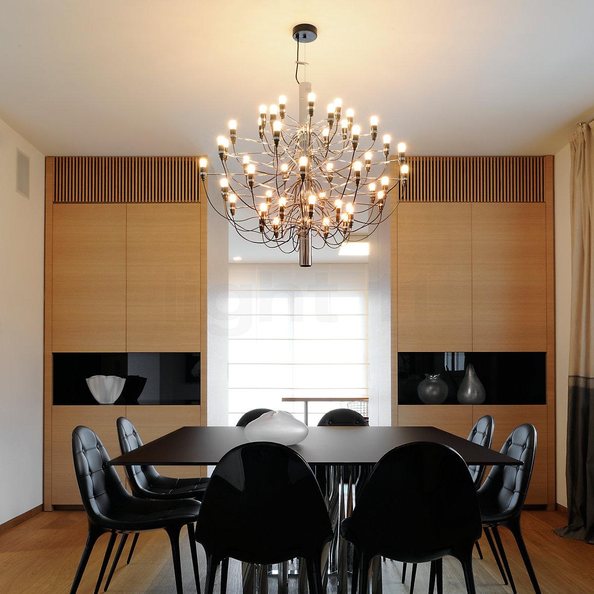 2097 Chandelier by Gino Sarfatti for Flos - 30 Bulb In Good Condition For Sale In London, GB