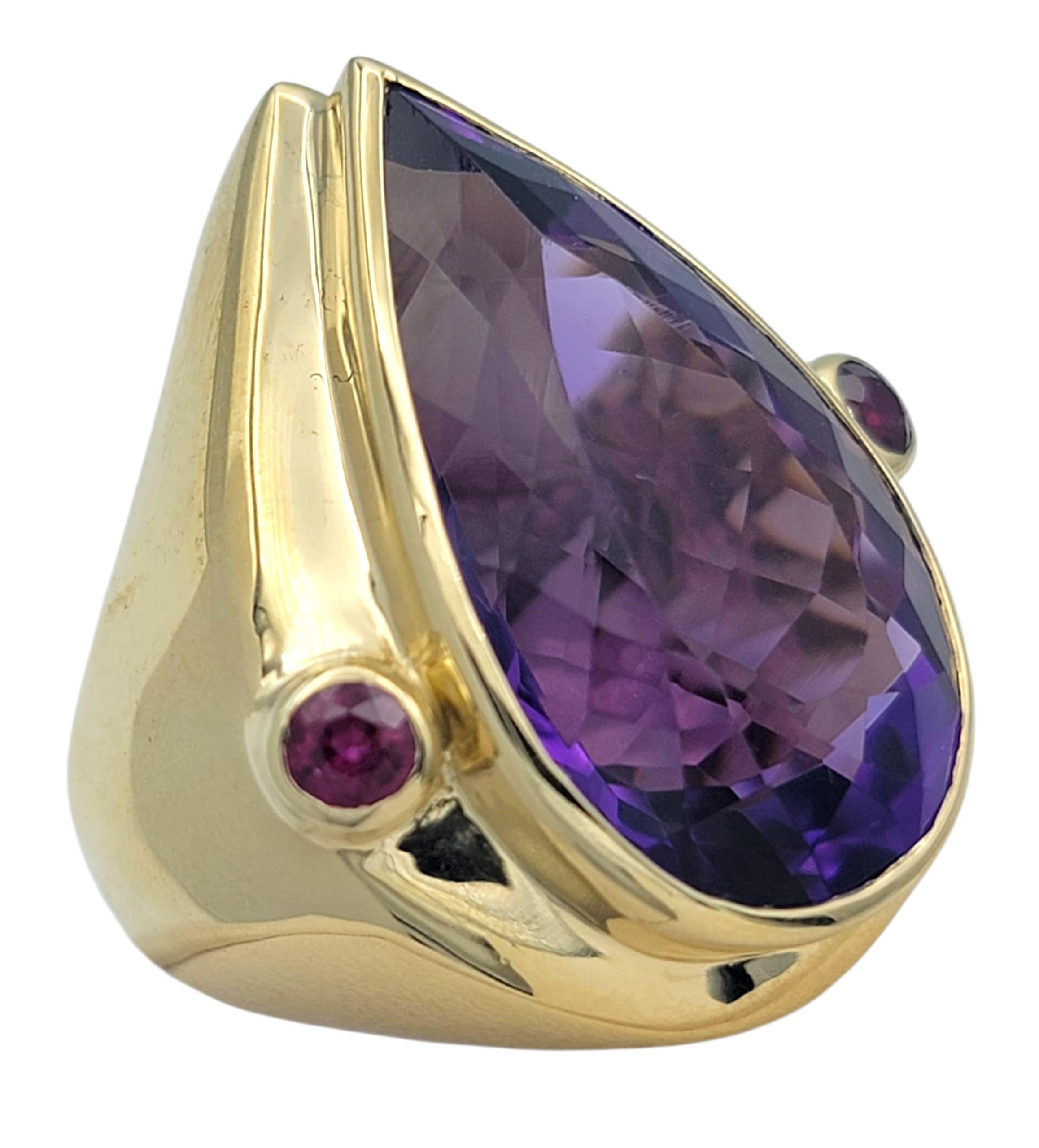 Taille poire 20.98 Bague cocktail en or jaune 14 carats avec améthyste poire et rubis en vente