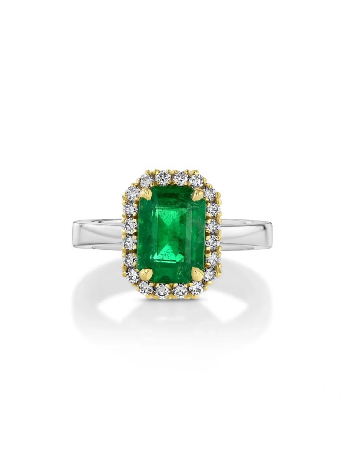 2.09ct emerald-cut Emerald ring in platinum with 18K yellow gold. In New Condition For Sale In Los Angeles, CA