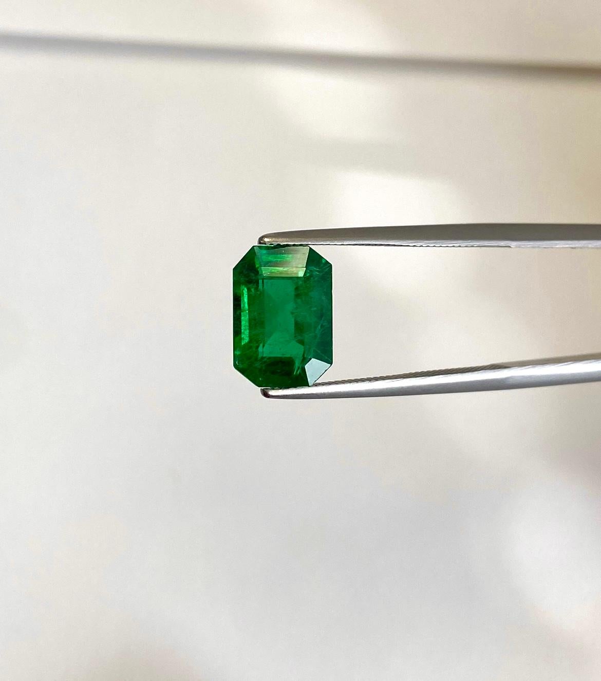 2.09ct emerald-cut Emerald ring in platinum with 18K yellow gold. For Sale 1
