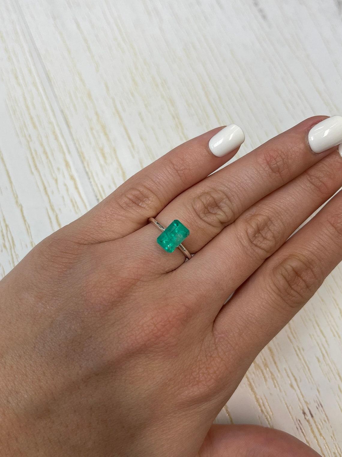 Women's or Men's 2.09ct Imperfectly Perfect Colombian Emerald 10x7mm Elongated Cut May Birthstone For Sale