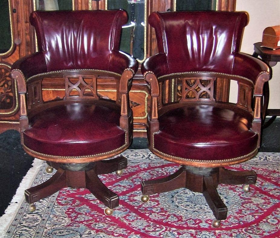 20C Burgundy Executive Swivel Chair For Sale 3