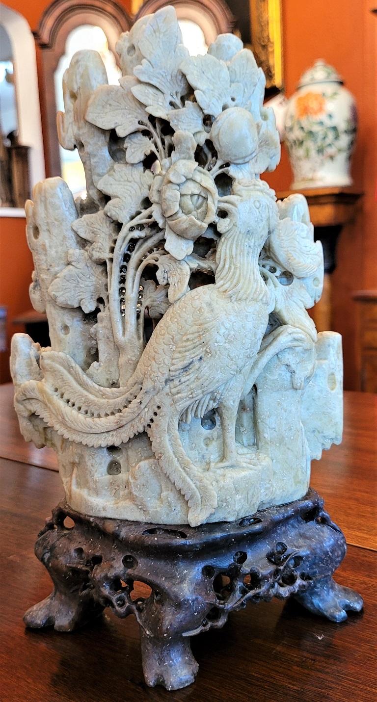 Sculpté à la main 20C Sculpture chinoise moyenne en stéatite en vente