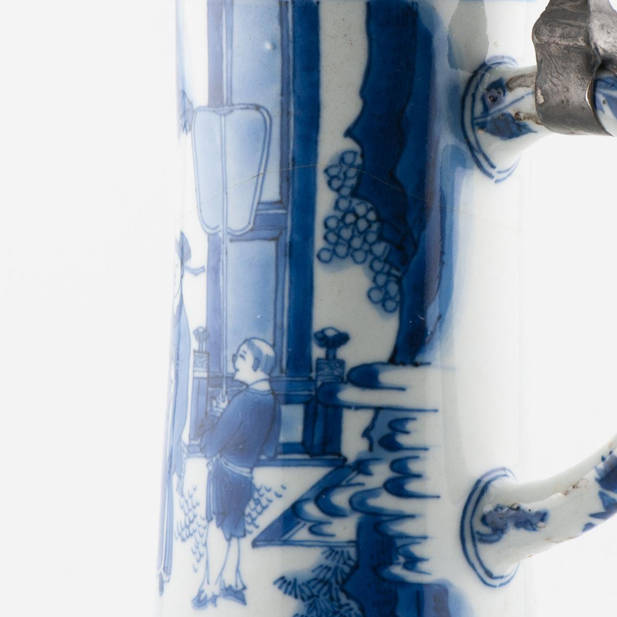 18th Century and Earlier 20CM Antique Chinese 17C Chongzhen Transitional Chinese Porcelain Tankard For Sale