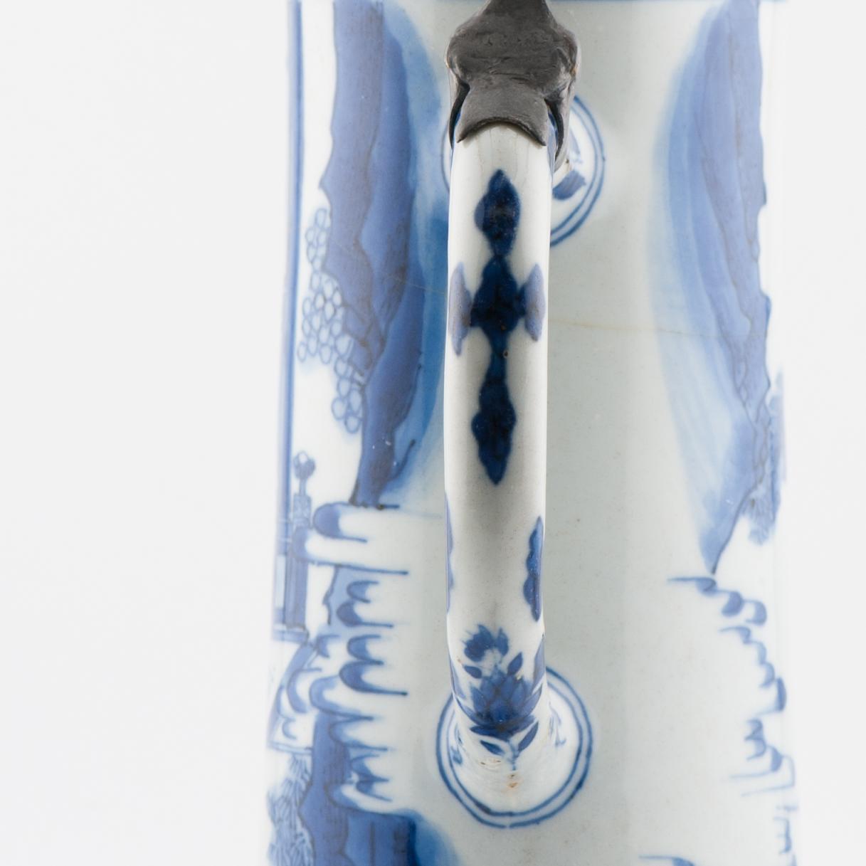 20CM Antique Chinese 17C Chongzhen Transitional Chinese Porcelain Tankard For Sale 4