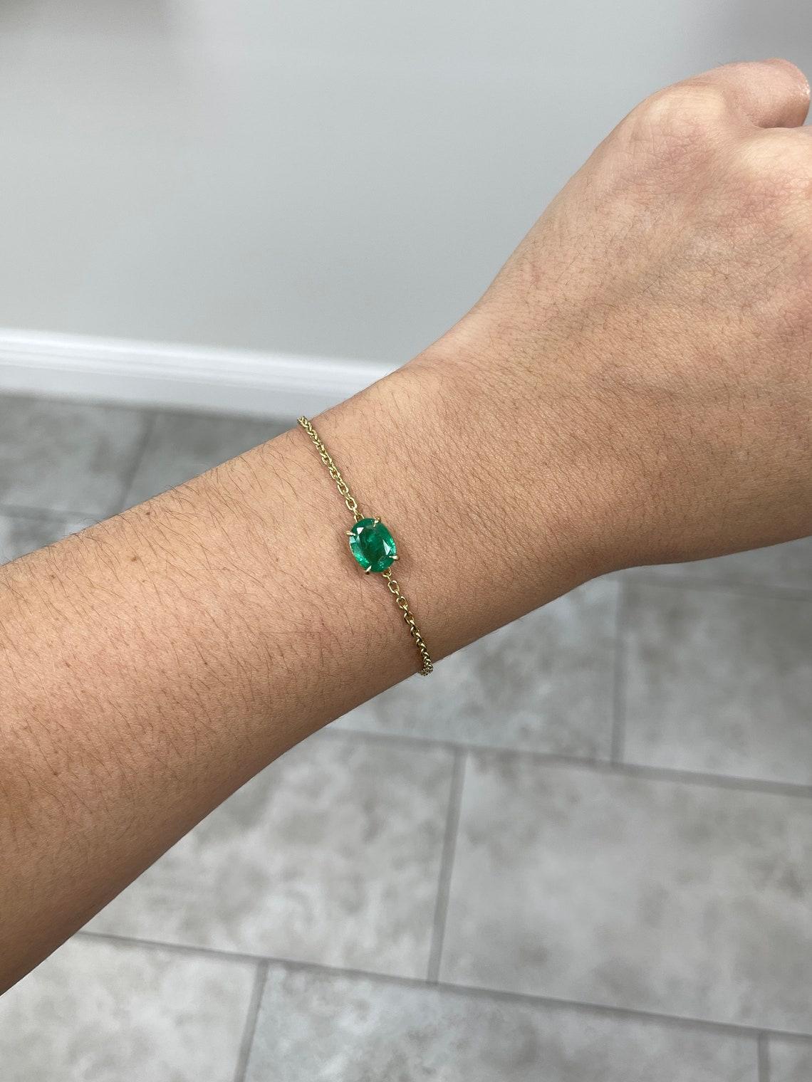 2.0ct 14K Oval Cut Emerald Bracelet Vivid Green Emerald 14K Gold Four Prong In New Condition For Sale In Jupiter, FL