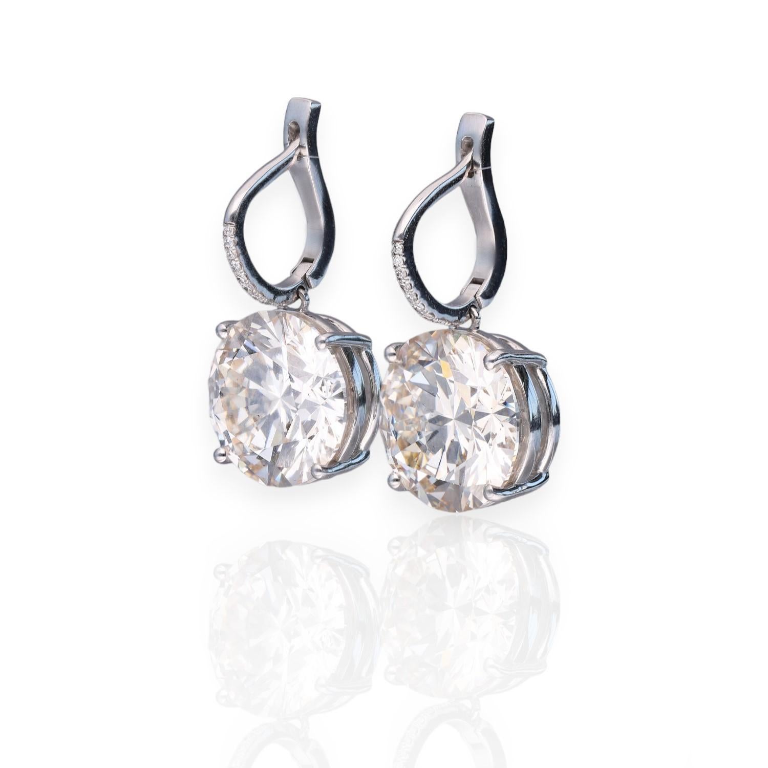 Brilliant Cut 20ct diamond earrings HRD Certified For Sale