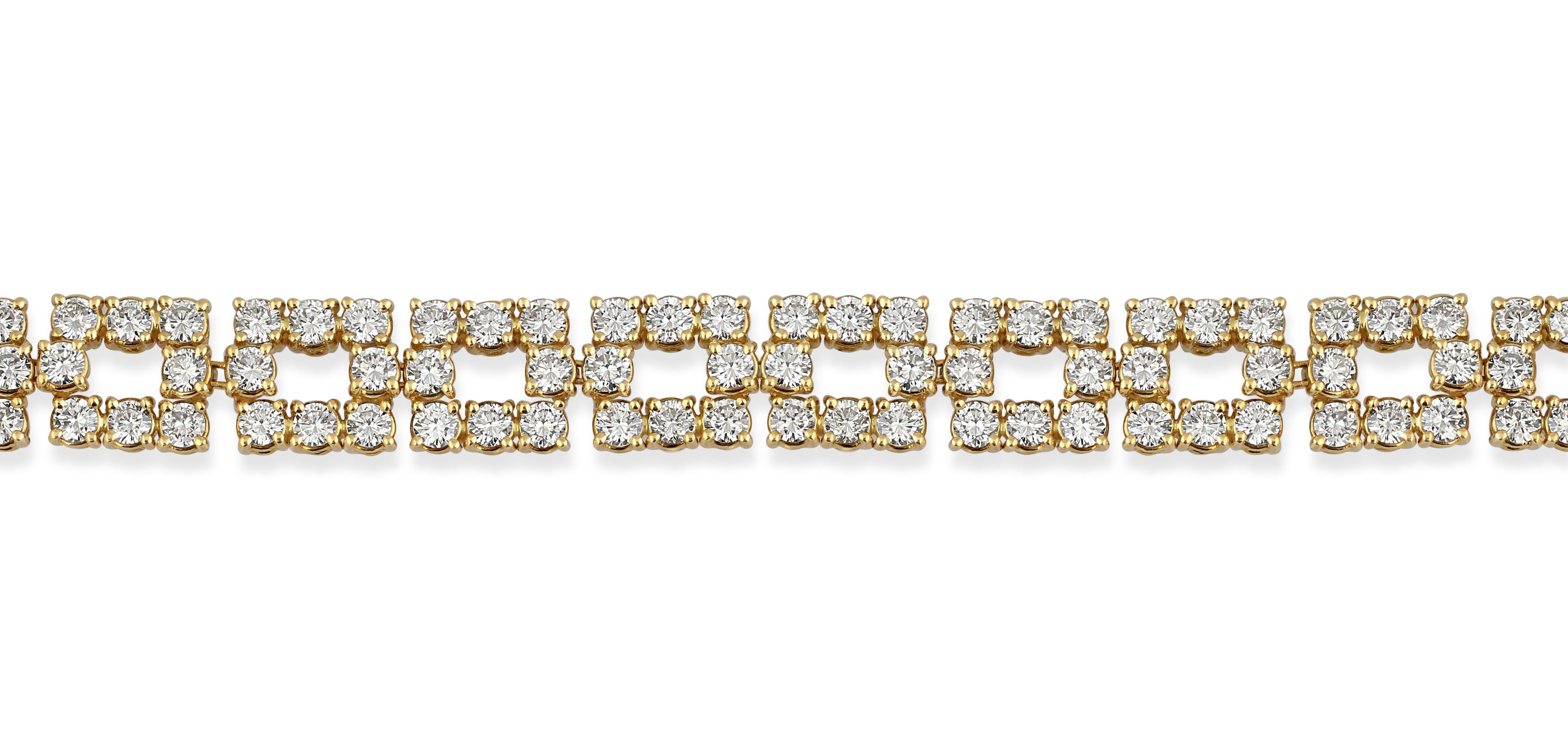 An 18k gold and diamond necklace set with 20.00cts of brilliant cut diamonds.

Length: 40.5cm
Weight: 56gr
