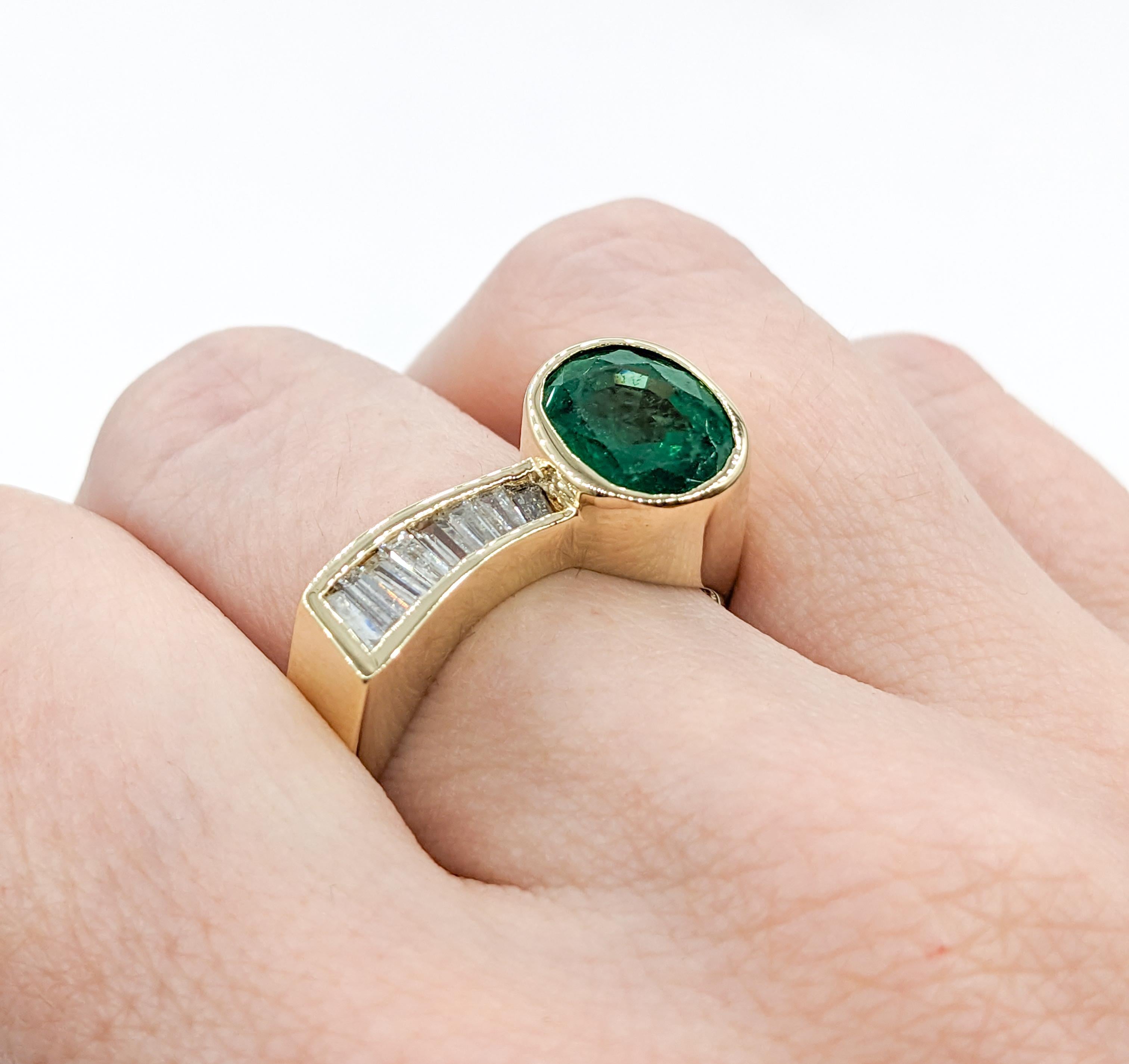 Oval Cut 2.0ct Emerald & Baguette Diamond Statement Ring in 14K Gold For Sale