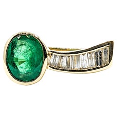 Retro 2.0ct Emerald & Baguette Diamond Statement Ring in 14K Gold