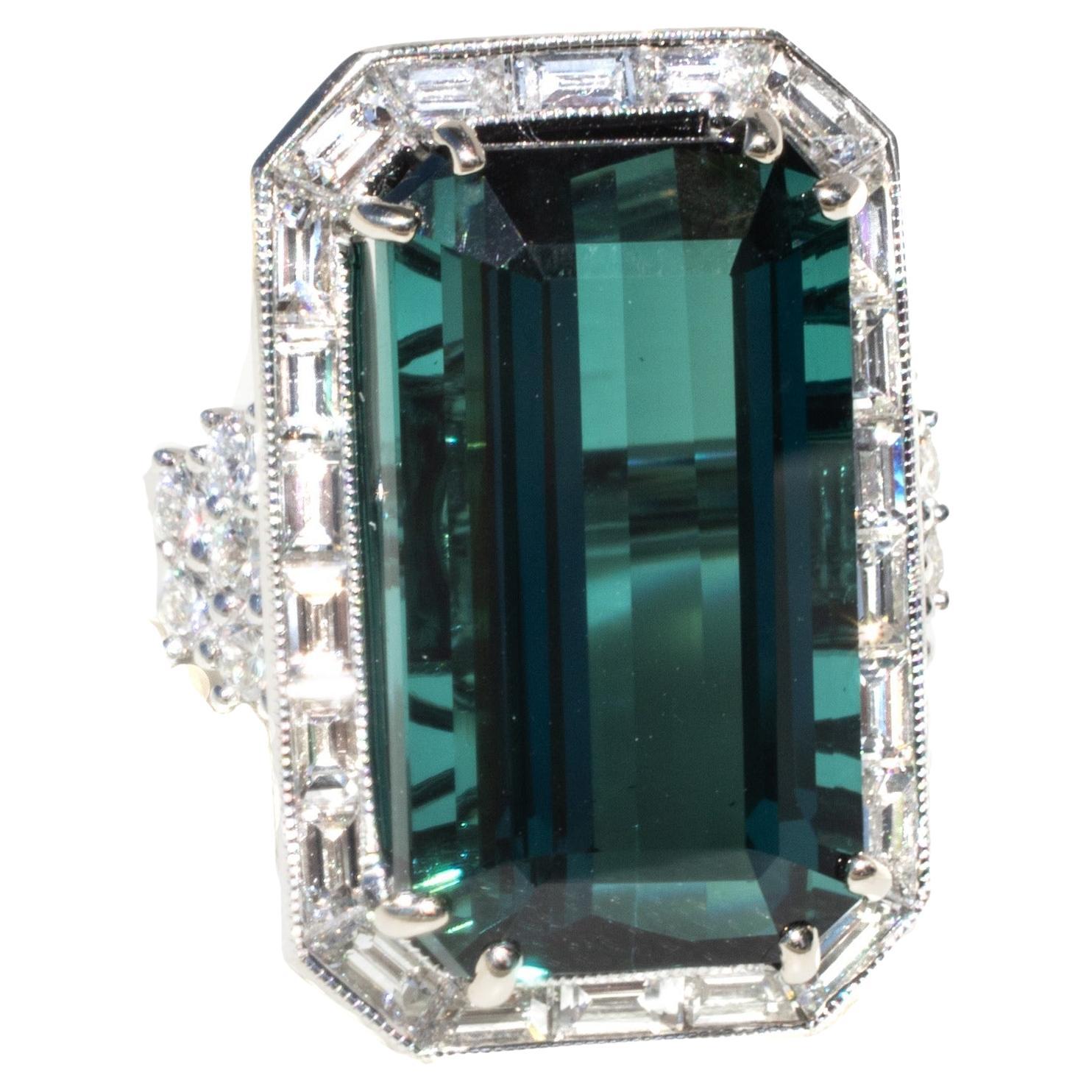 20 Karat Kaschmir Indicolit Turmalin & Diamant 18K Ring