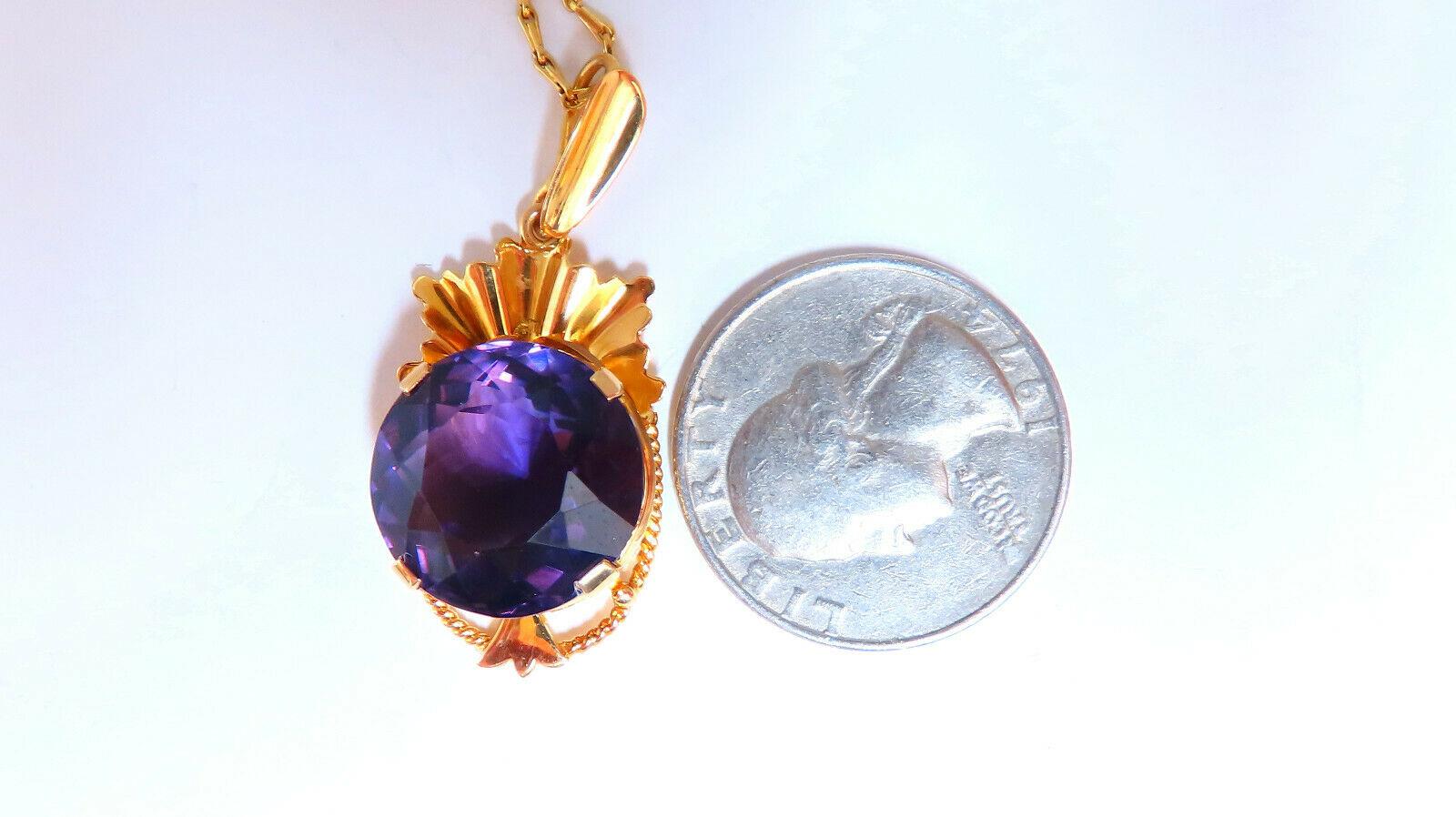 20ct Natural Round Amethyst Vintage Pendant 18kt In New Condition For Sale In New York, NY