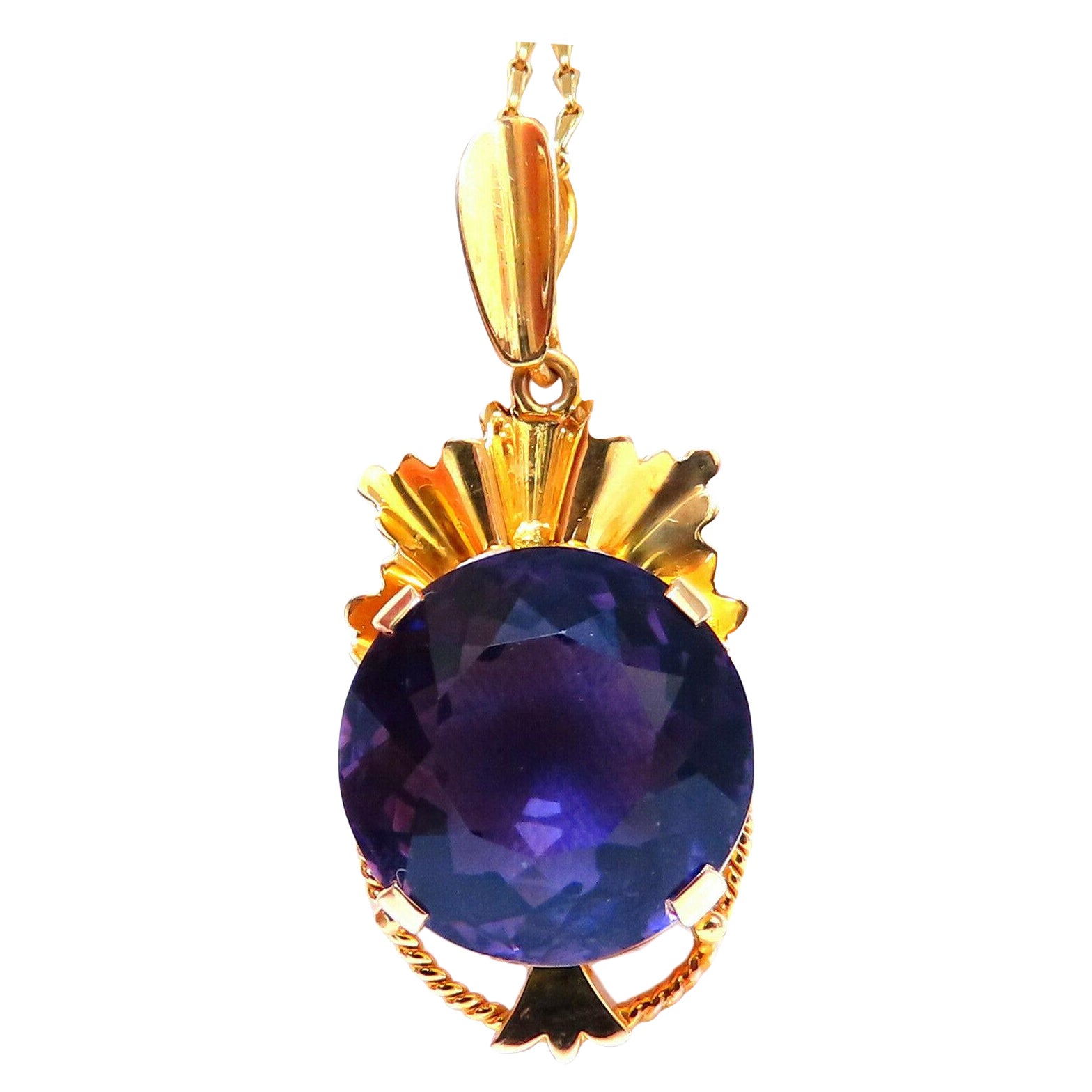 20 Karat natürlicher runder Amethyst Vintage Anhänger 18kt im Angebot