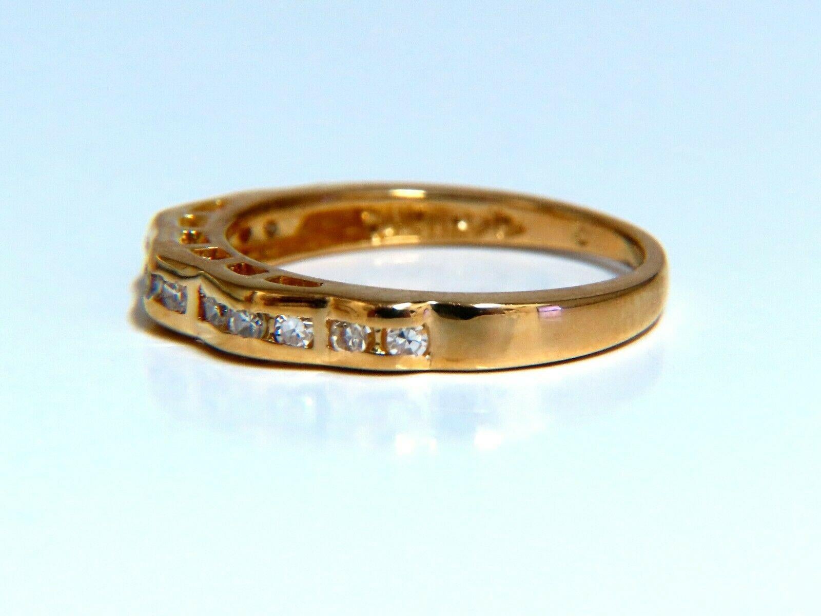 0,20 Karat natürlicher runder Diamantband Ring 14 Karat Kanal gesetzter Ring (Rundschliff) im Angebot