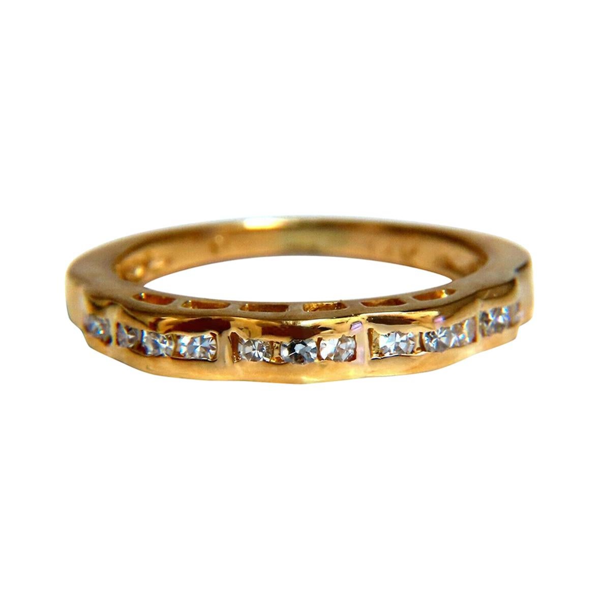 0,20 Karat natürlicher runder Diamantband Ring 14 Karat Kanal gesetzter Ring im Angebot