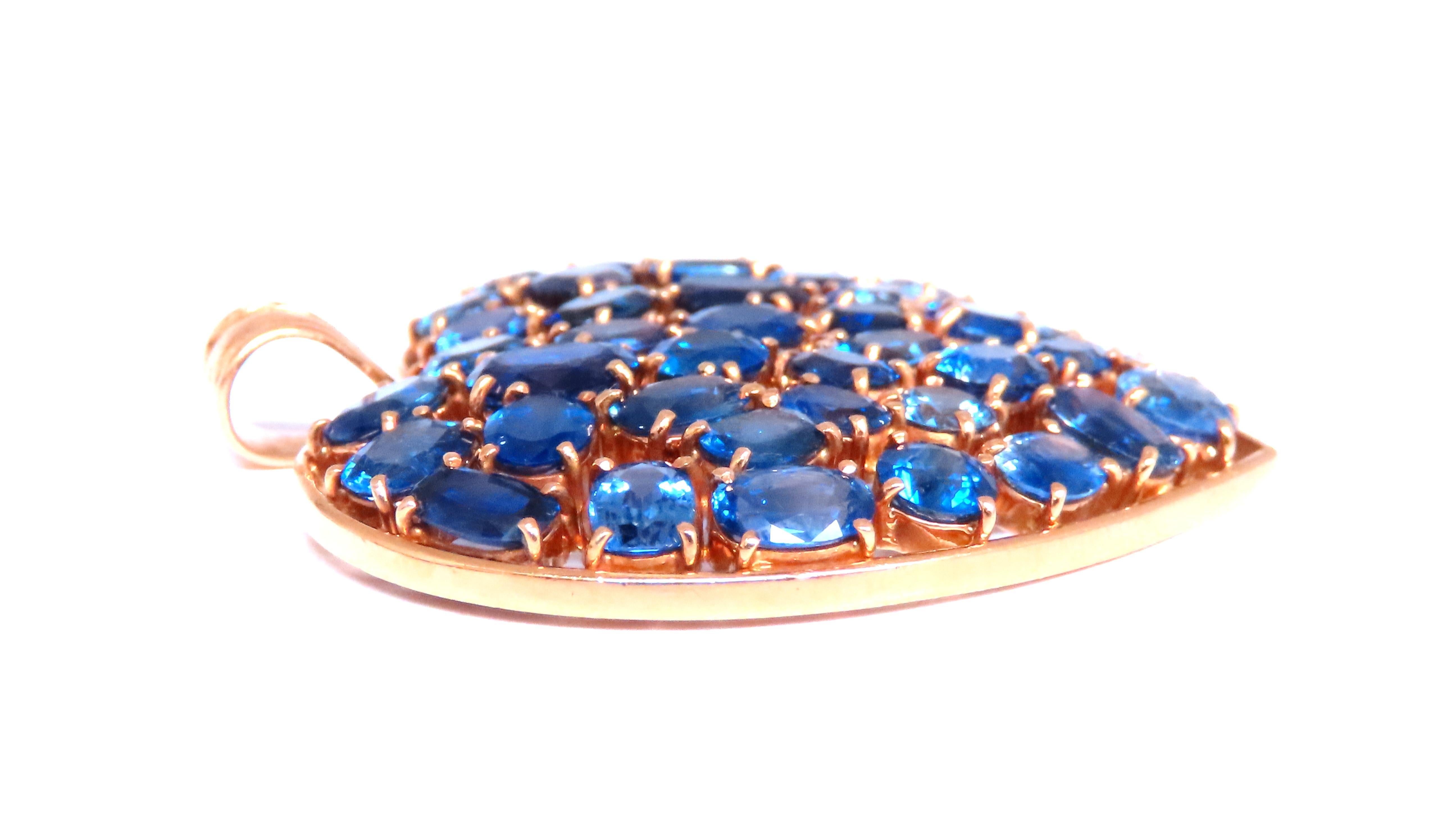 Oval Cut 20ct Natural Sapphires Cocktail Heart Large Size Pendant 18kt 12542 For Sale