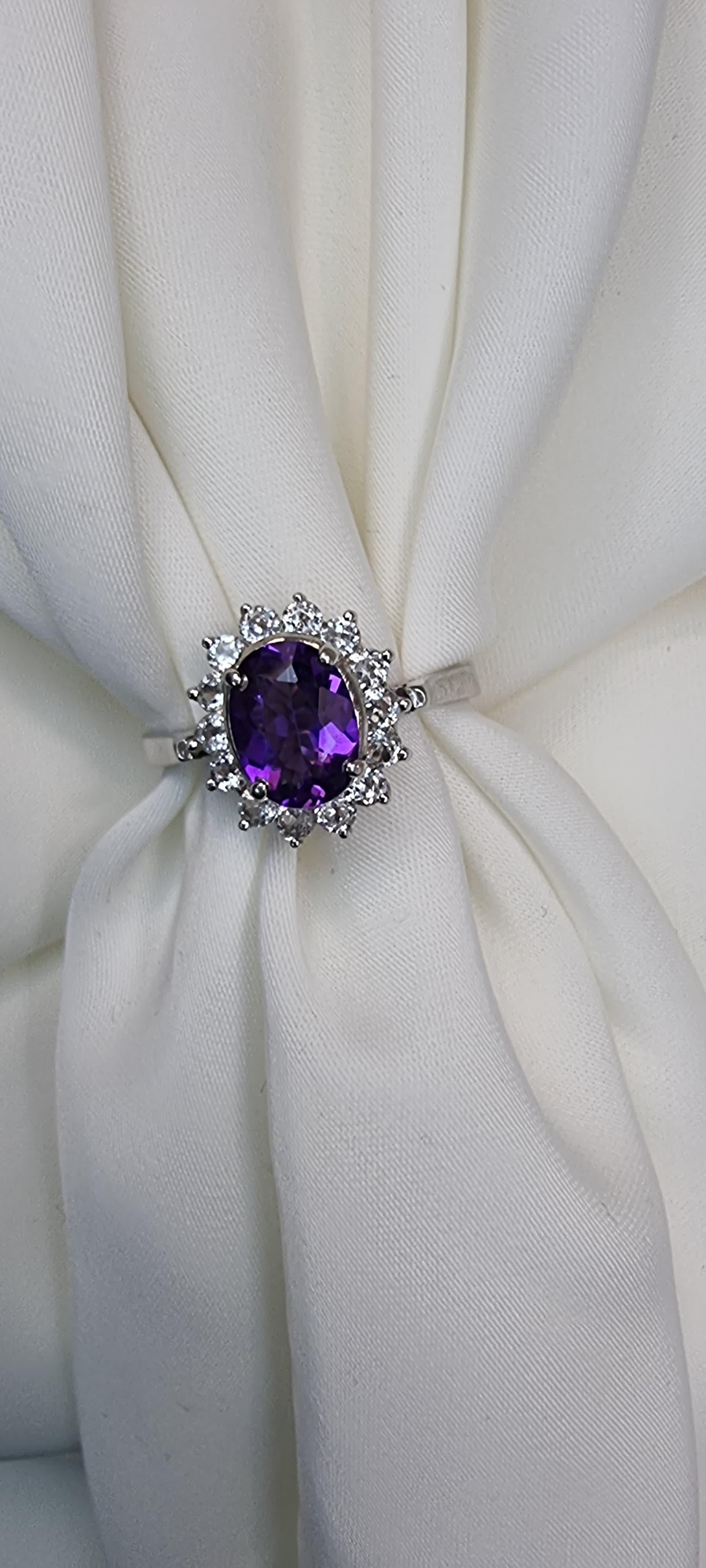 Anillo Ovalado de Amatista Natural de 2.0ct en venta 3