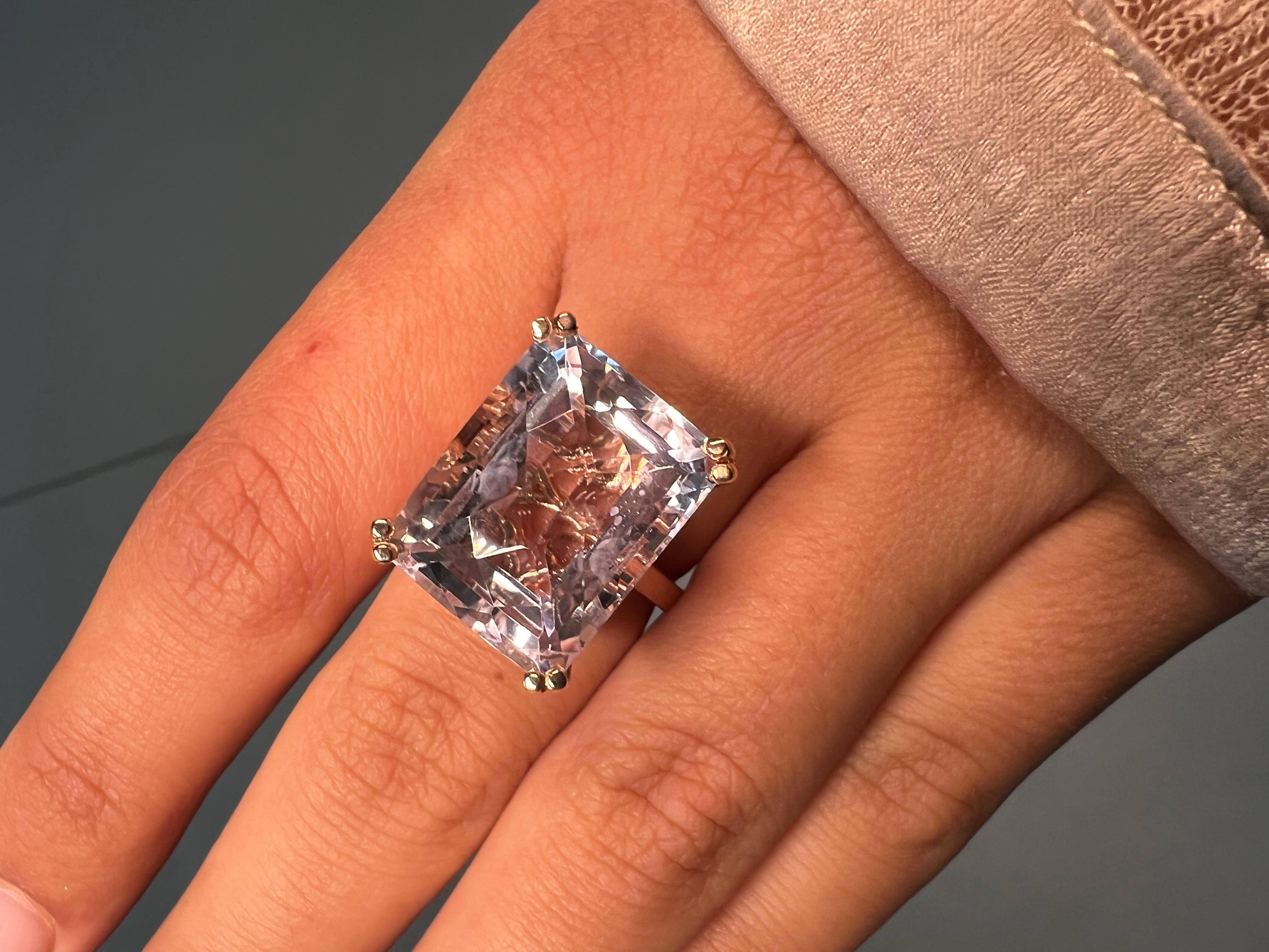 20ct Pink Kunzite Cocktail Ring Set in 10k Rose Gold, Handmade In New Condition For Sale In London, CA