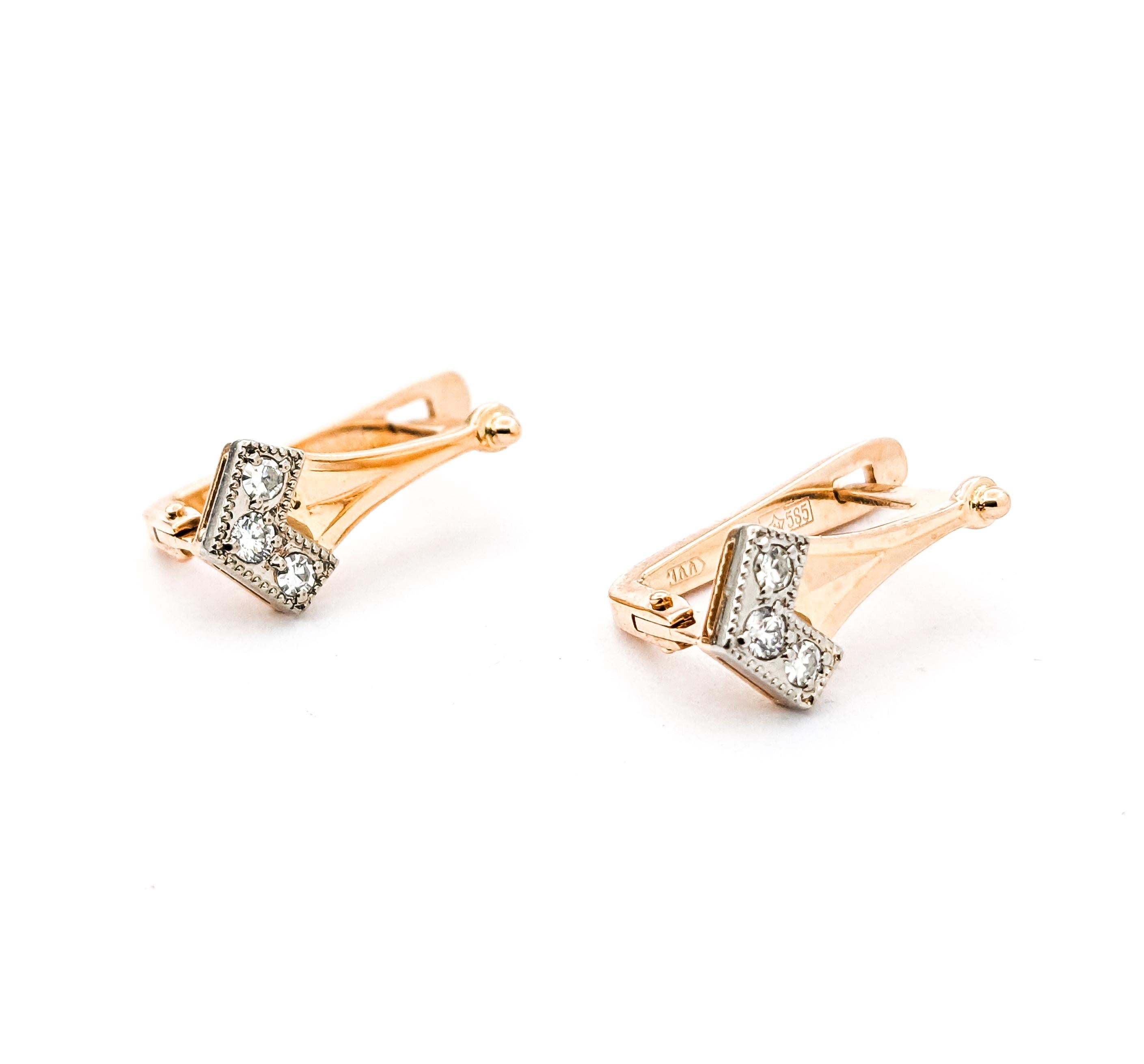 Boucles d'oreilles à levier en or rose avec un diamant de 0,20ctw en vente 2
