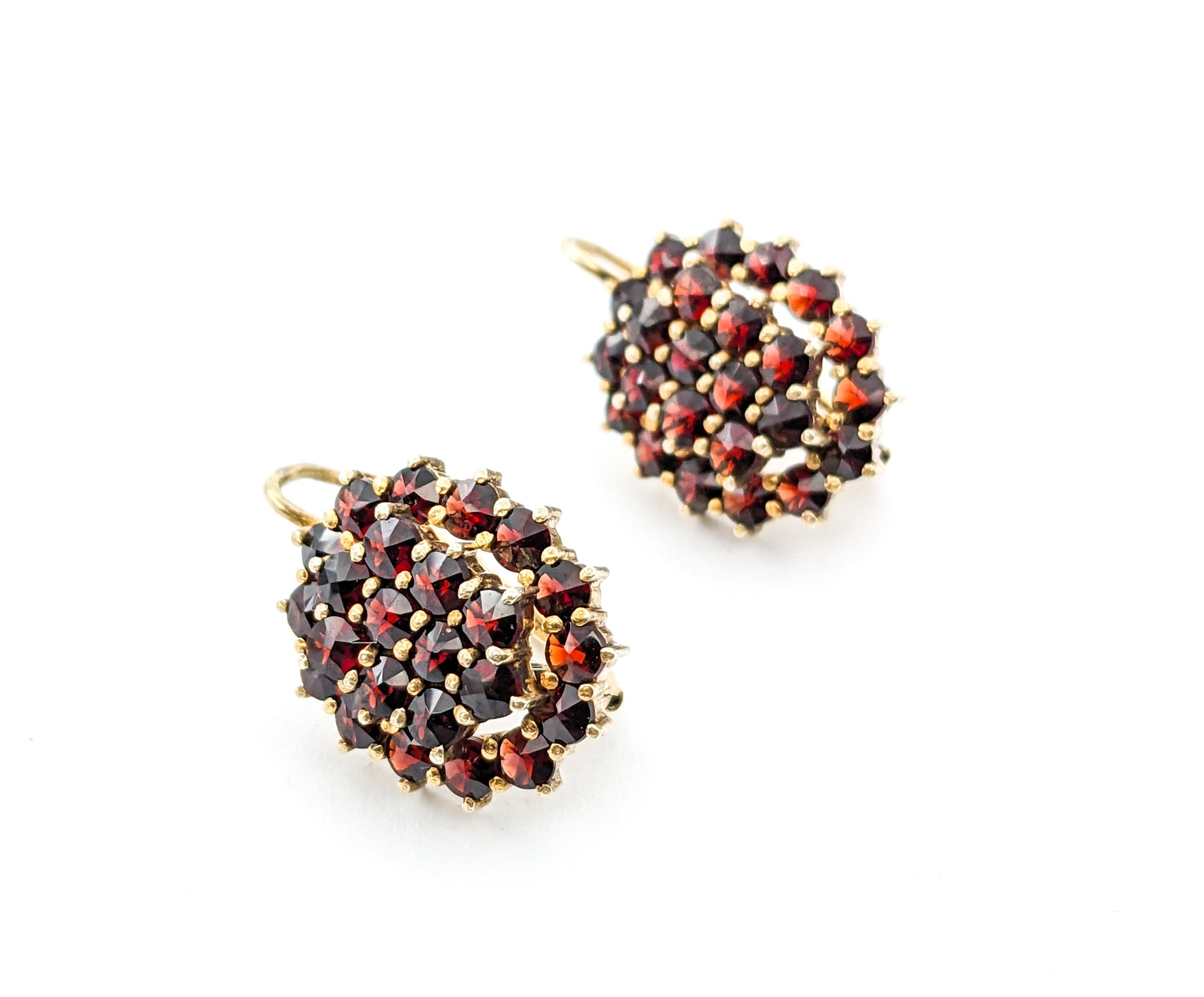 2.0ctw Garnets Vintage Earrings In Yellow Gold For Sale 1