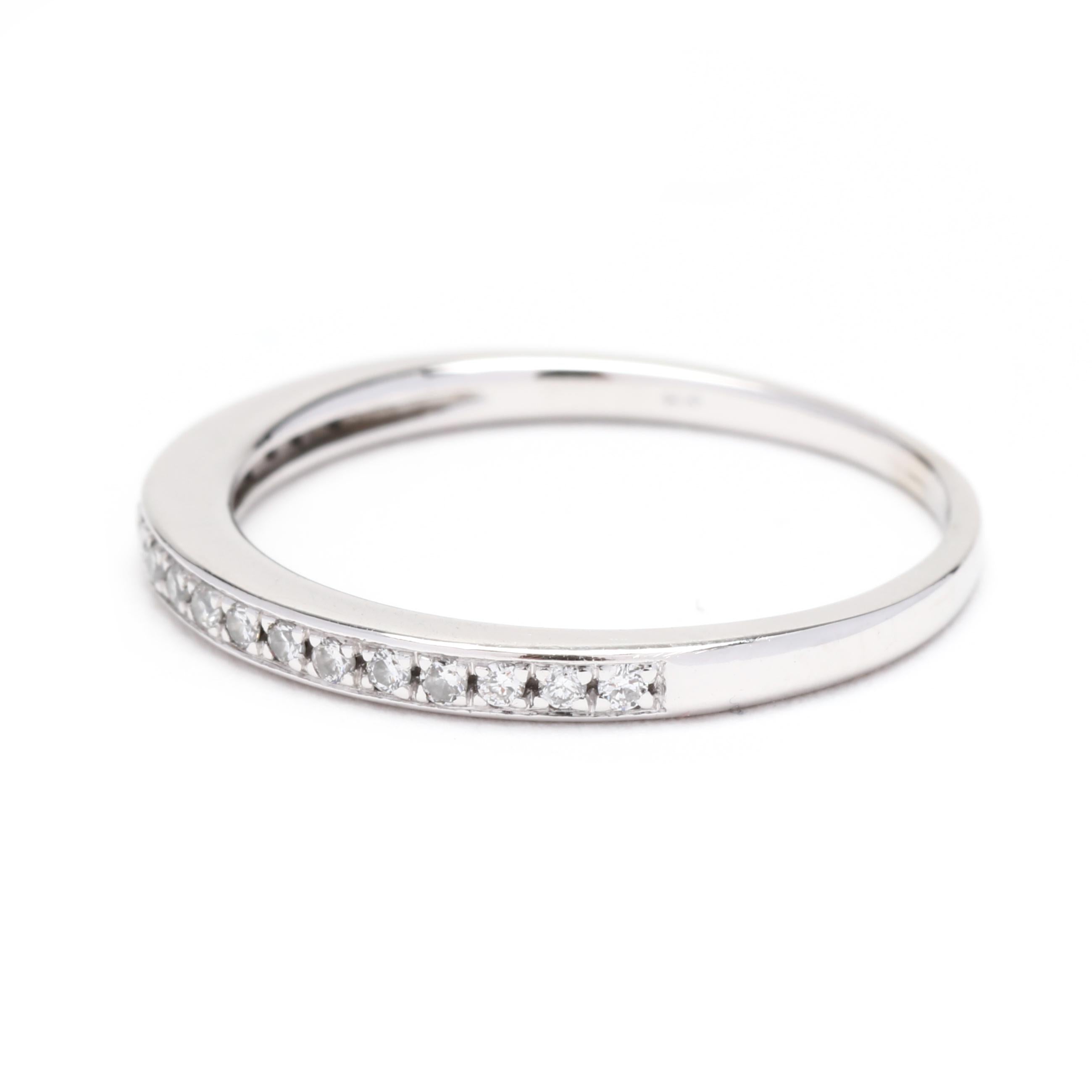 .20ctw dünner Diamant-Hochzeitsring, 14K Weißgold, Ring, dünner, stapelbar im Zustand „Gut“ im Angebot in McLeansville, NC