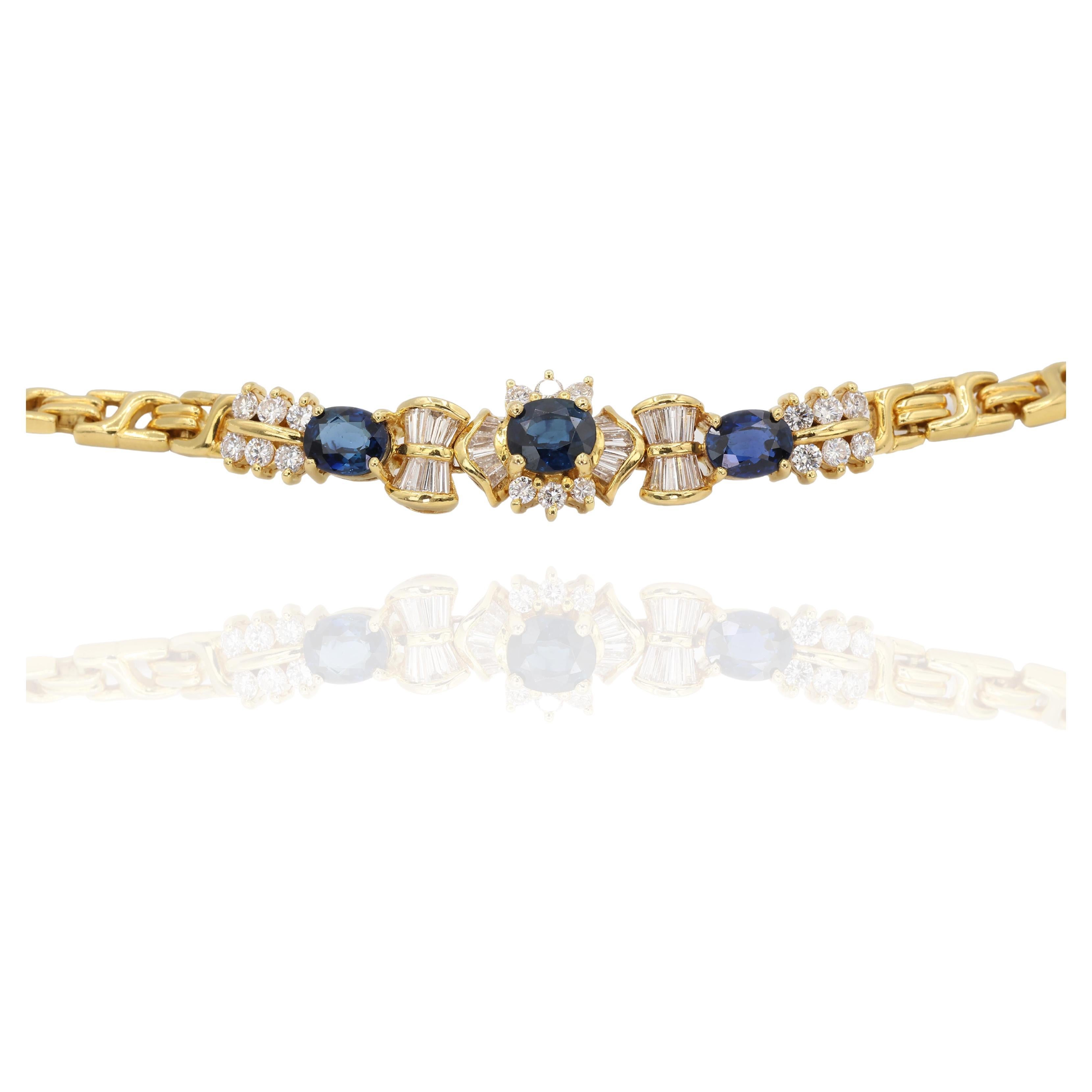 Bracciale in oro giallo 20k 850 con zaffiri naturali e diamanti naturali in vendita