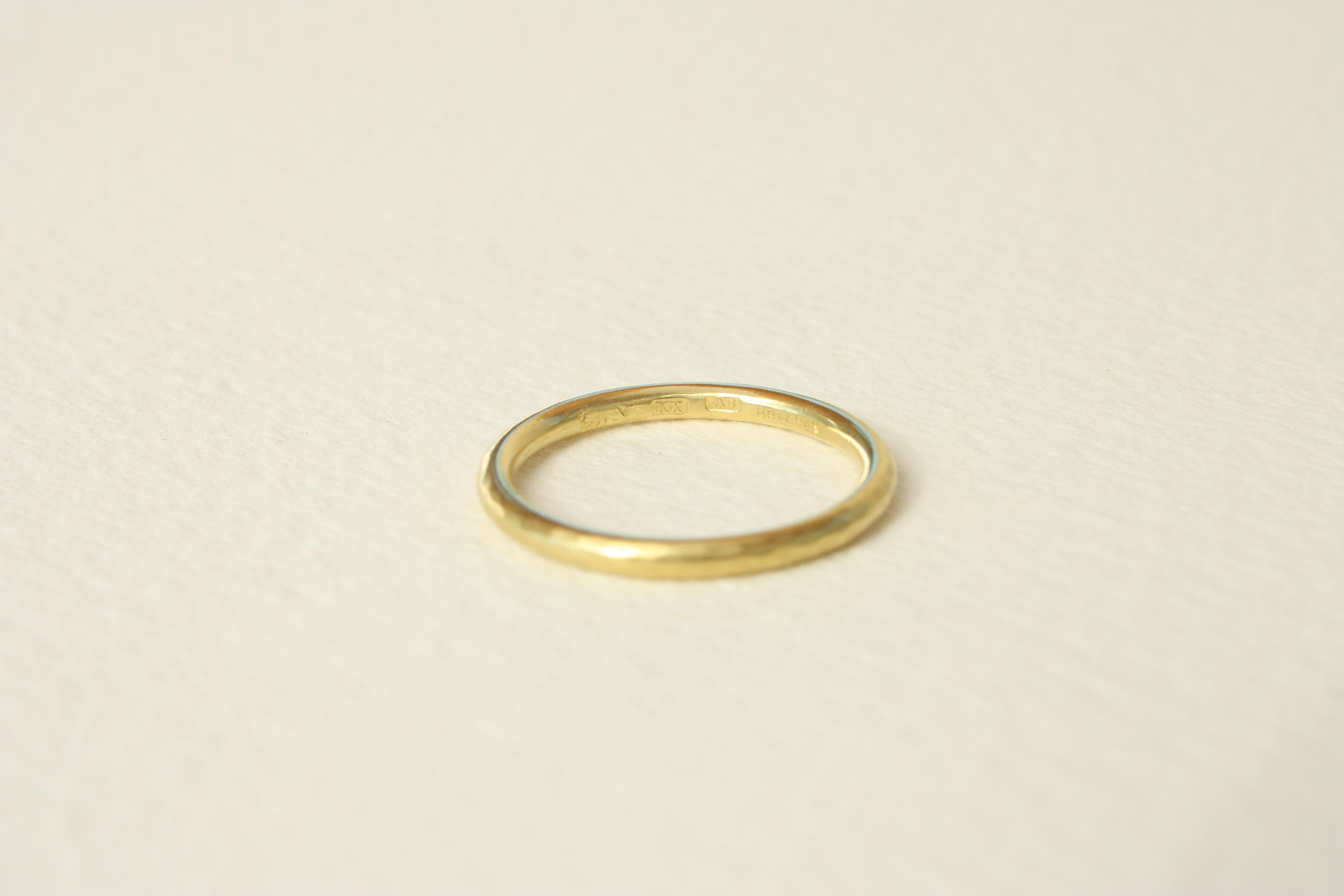 20k California Gold 1.8mm Thin Wire Hammered Wedding Band Handmade by Bracken In New Condition For Sale In Venice, CA