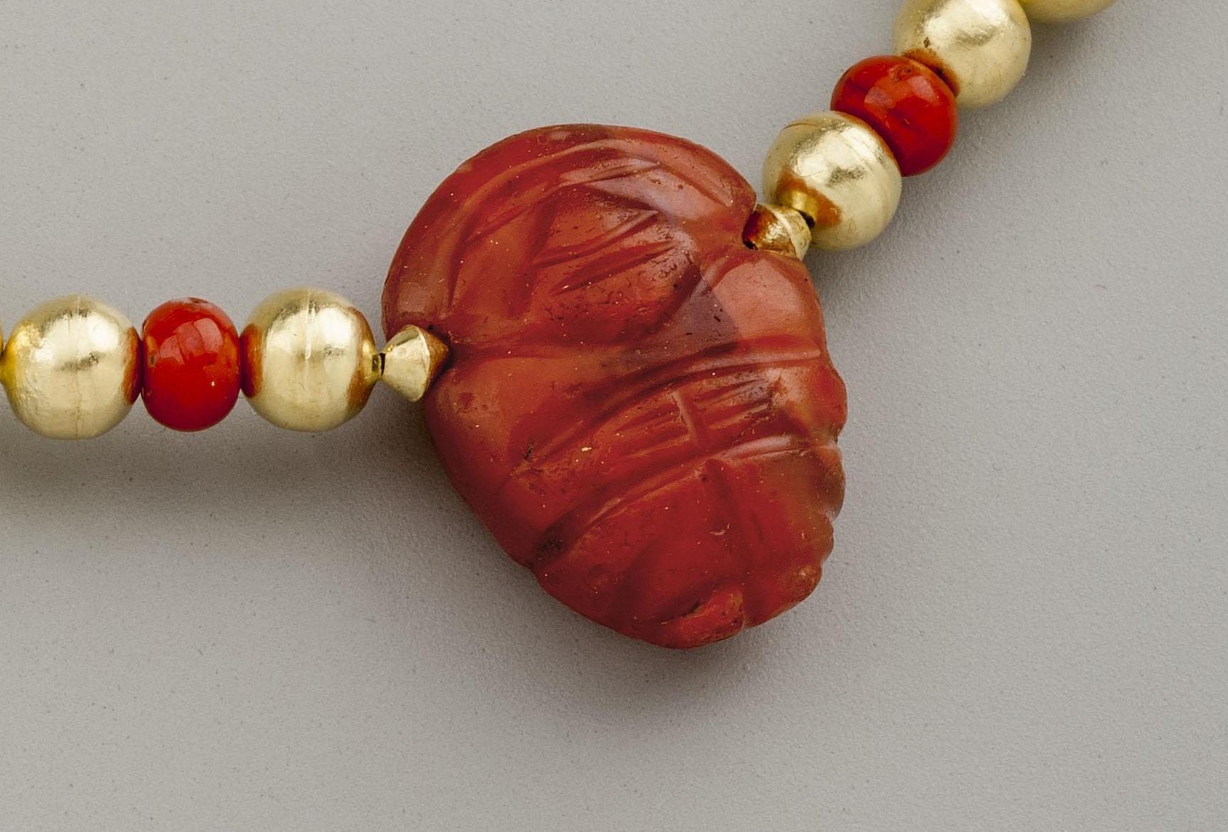 Artist 20k Gold Beads, Ancient Carnelian Beads, Tairona Chief Effigy Pendant Necklace For Sale