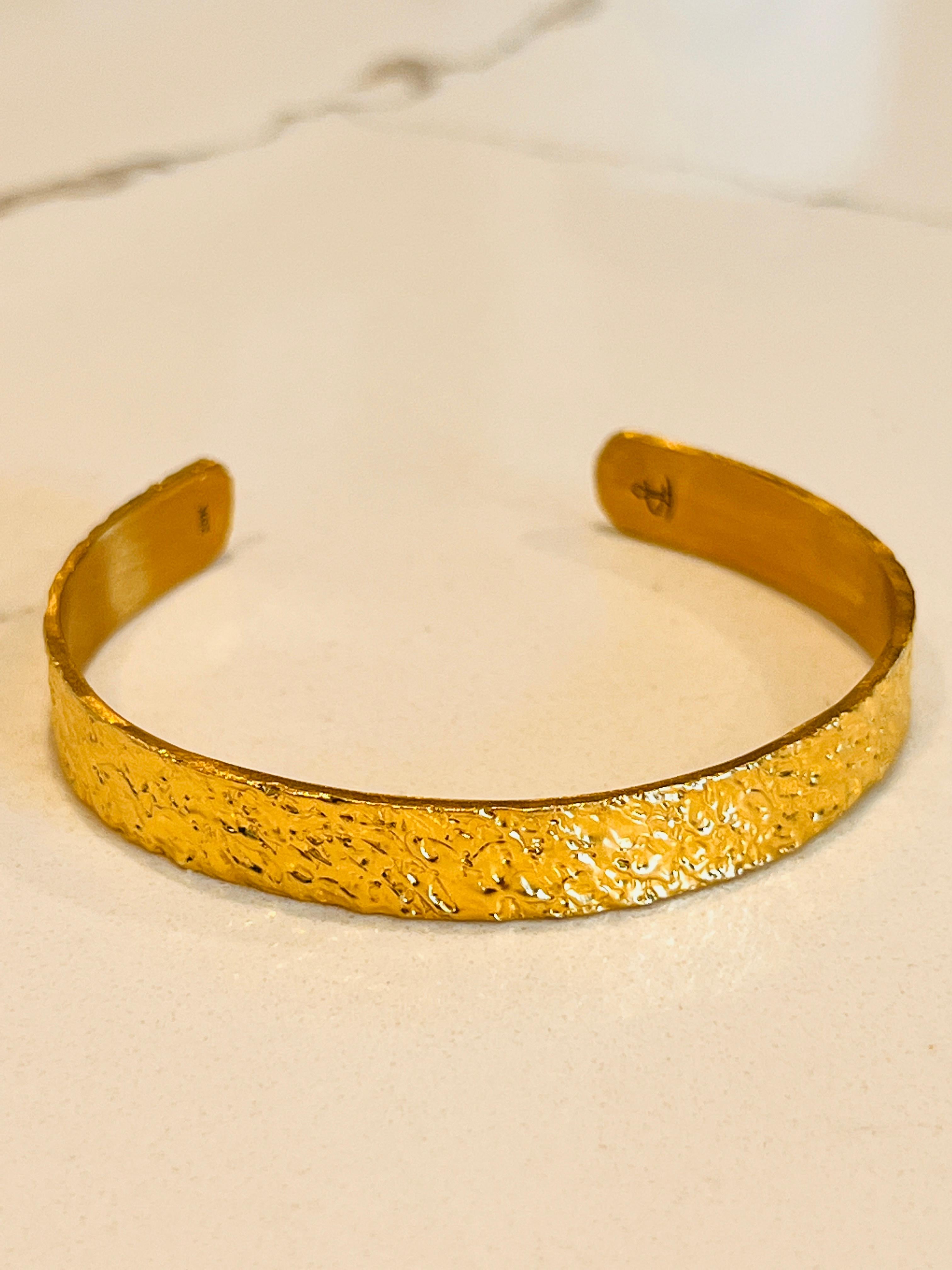 20k Gold Customized Engraved Cuff, by Tagili For Sale 1