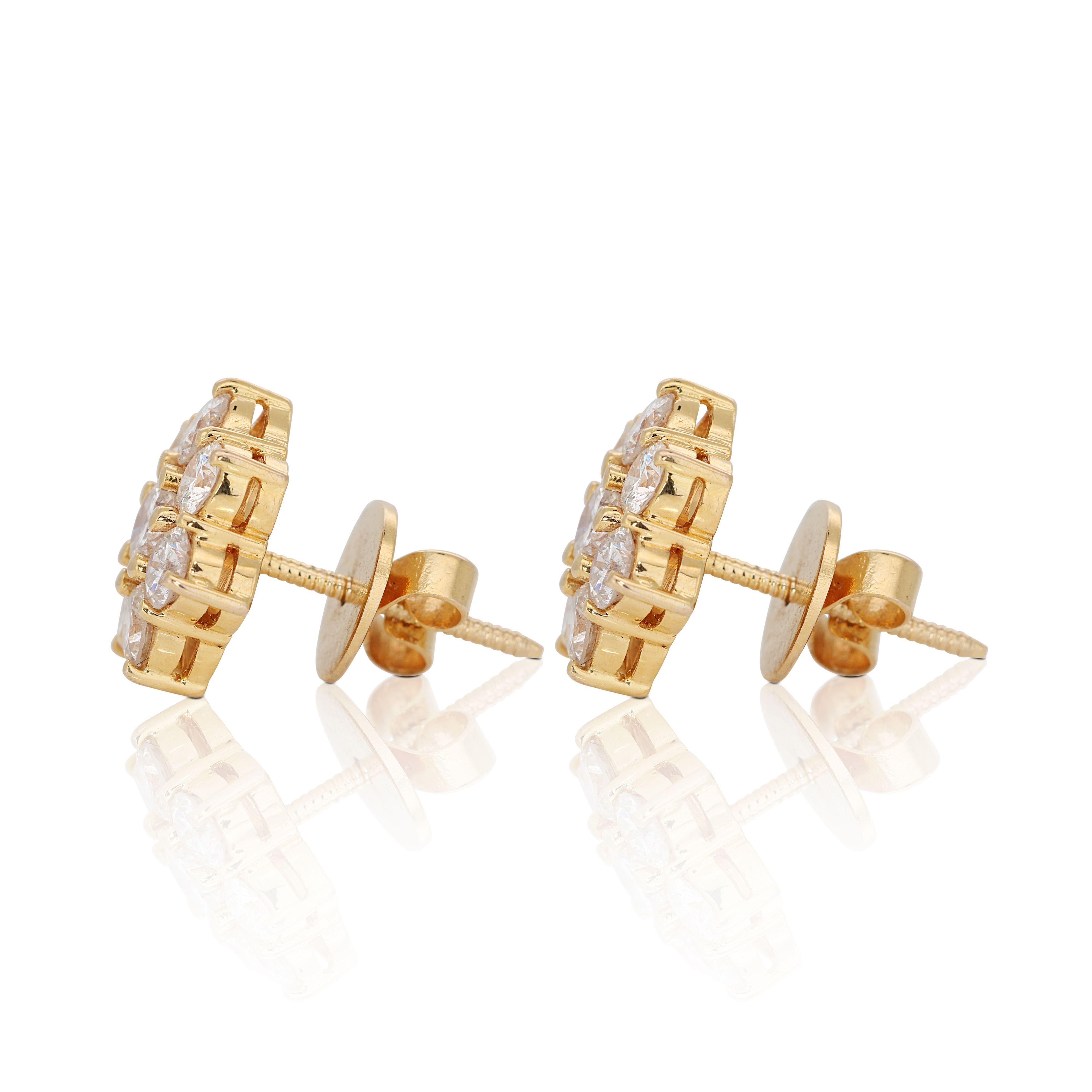 20k Yellow Gold Stud Cluster Earrings 2.22 total carat weight Natural Diamonds For Sale 1