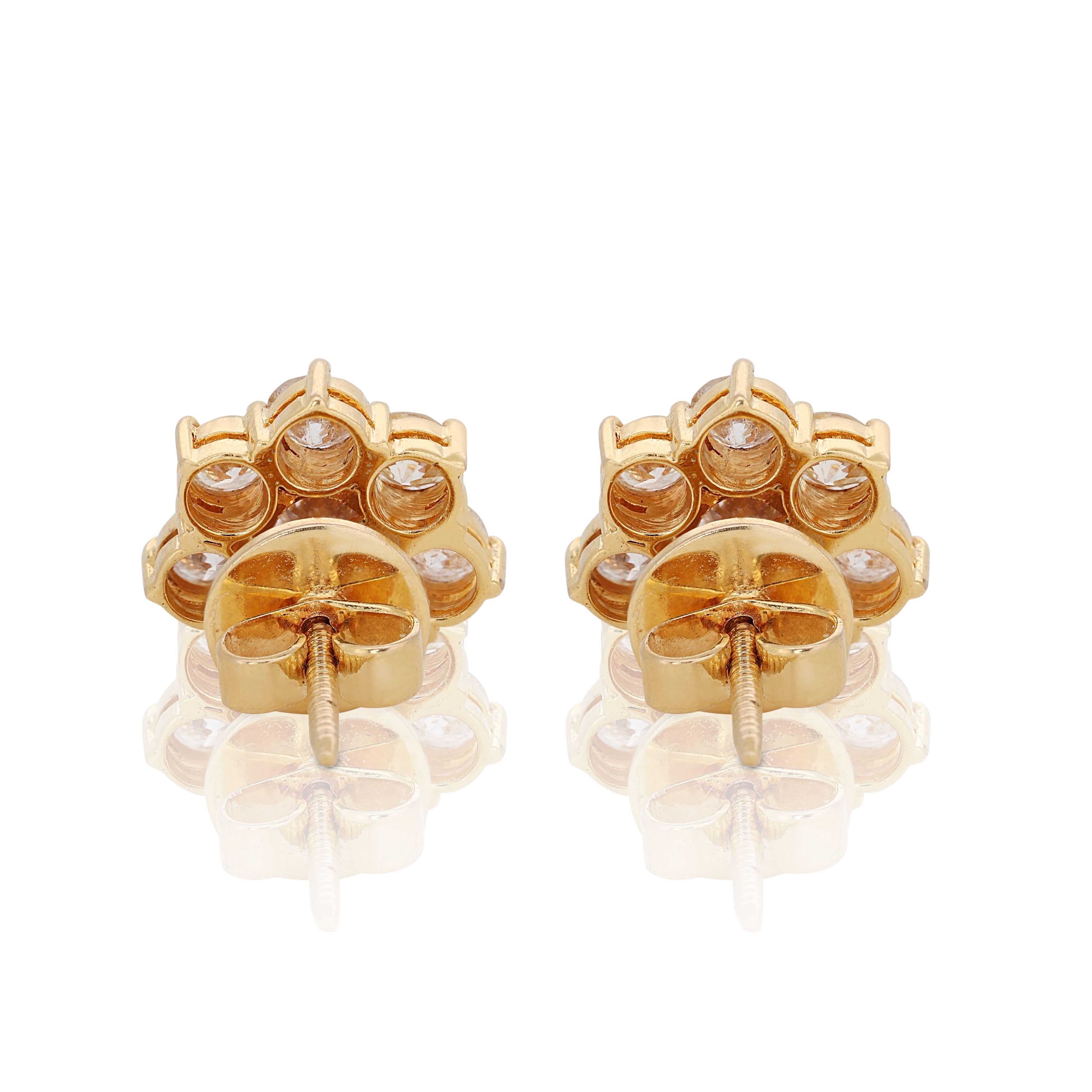 20k Yellow Gold Stud Cluster Earrings 2.22 total carat weight Natural Diamonds For Sale 2