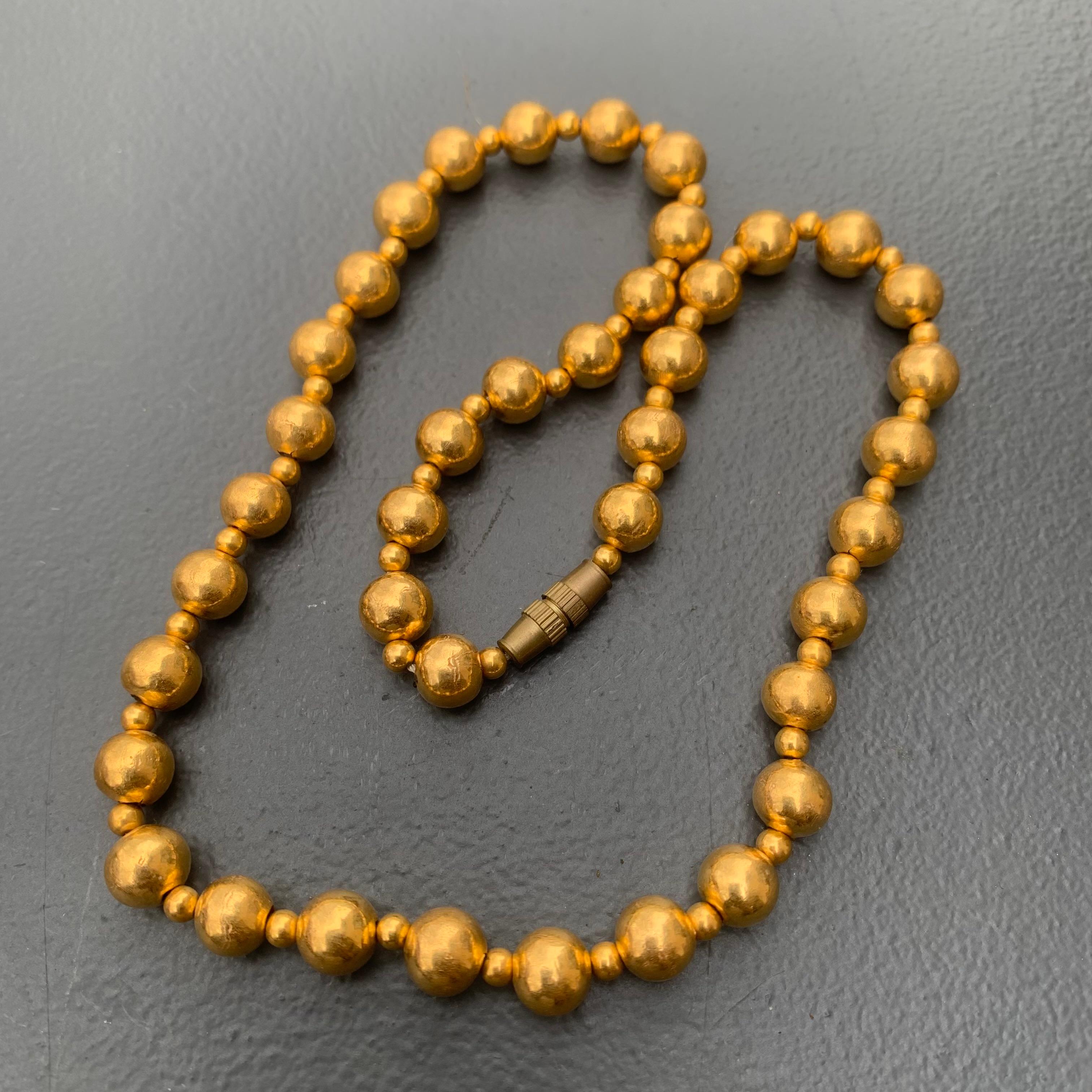 Collier de perles à boules en or 20kt fait main Bon état - En vente à Plainsboro, NJ