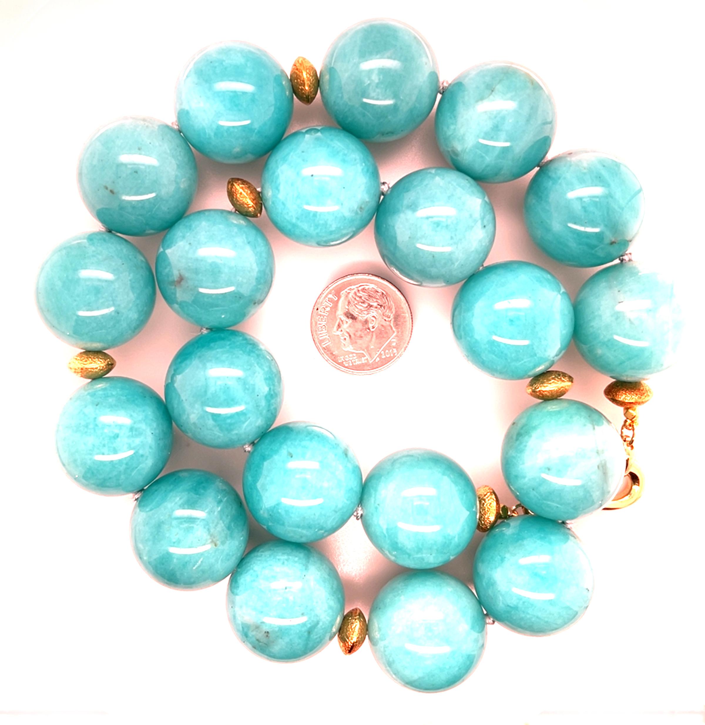 20mm Amazonite and 18k Yellow Gold Beaded Necklace, 19 Inches (Perle) im Angebot