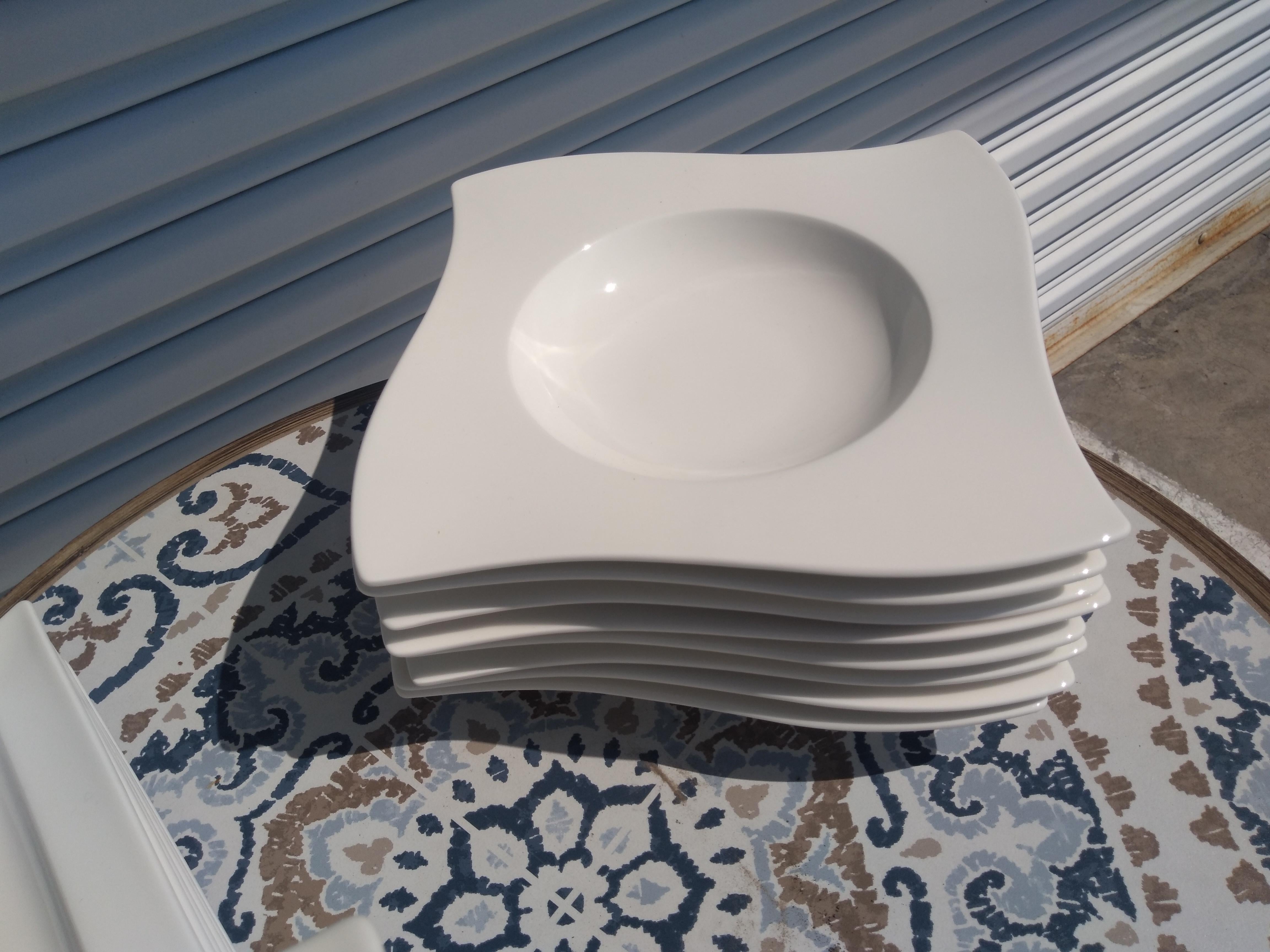 20pc. Set of Villeroy and Boch Wavy Dish Set For Sale 2