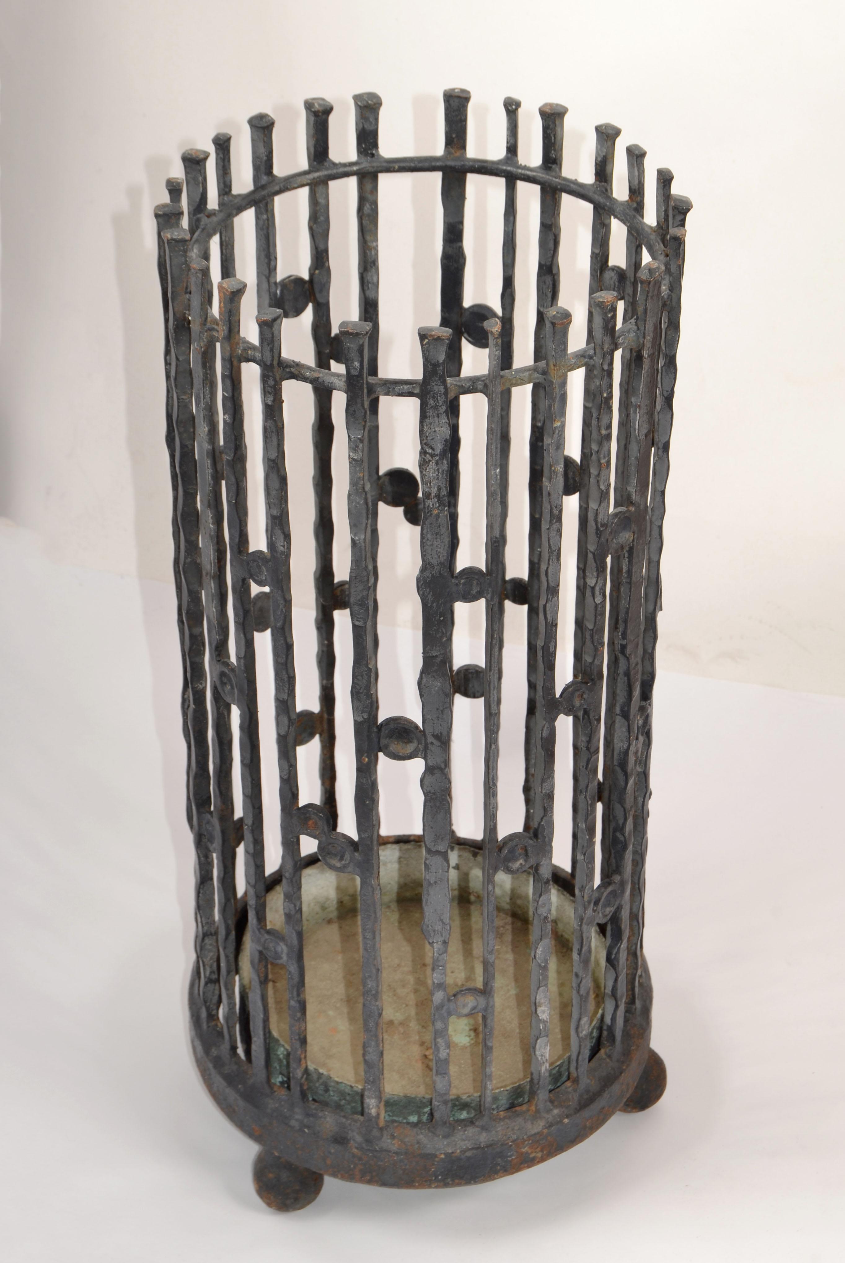 Art nouveau 20s Italian Handmade Wrought Iron Umbrella Stand Art Nouveau Style Bronze Saucer en vente