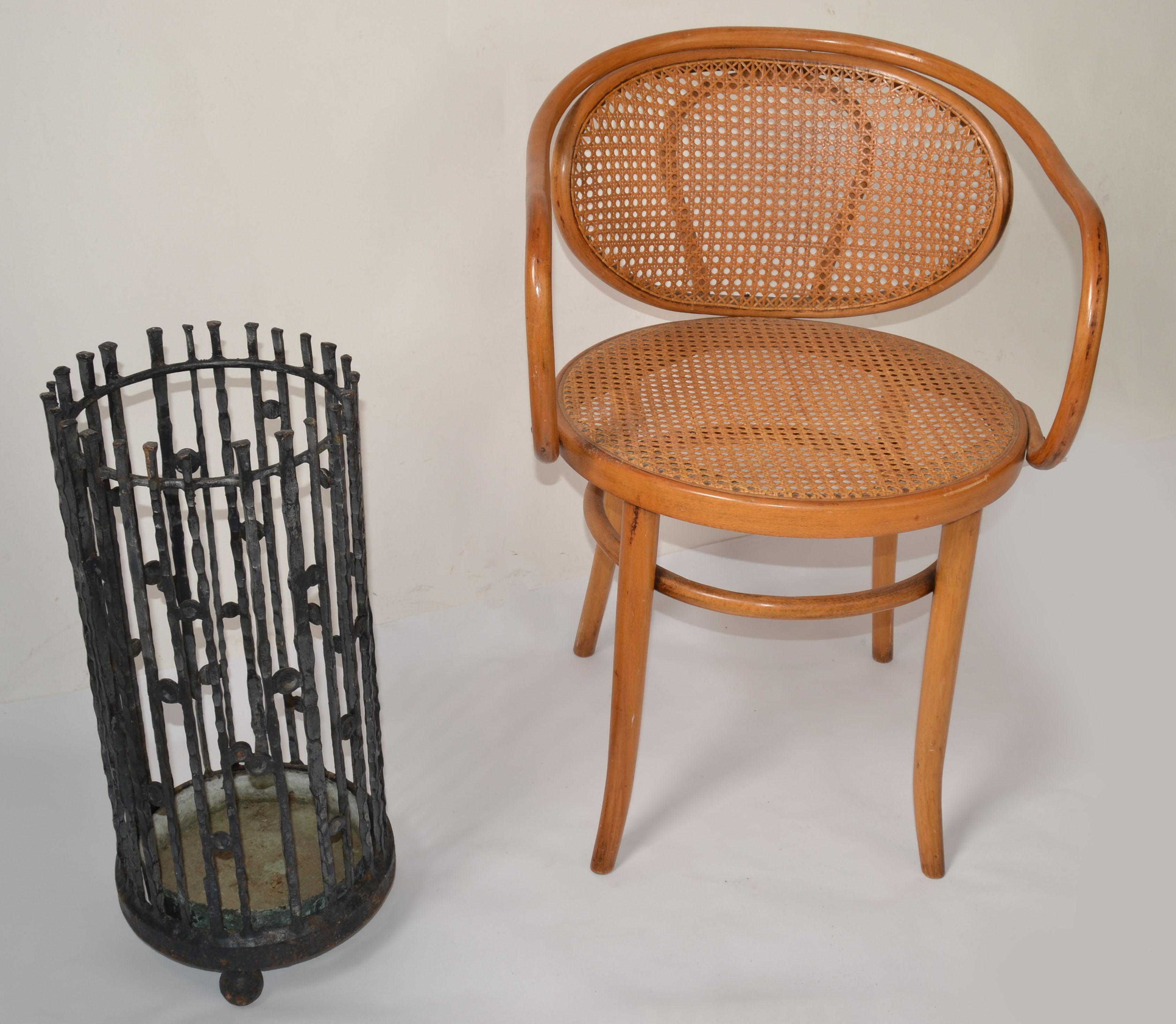 Fait main 20s Italian Handmade Wrought Iron Umbrella Stand Art Nouveau Style Bronze Saucer en vente