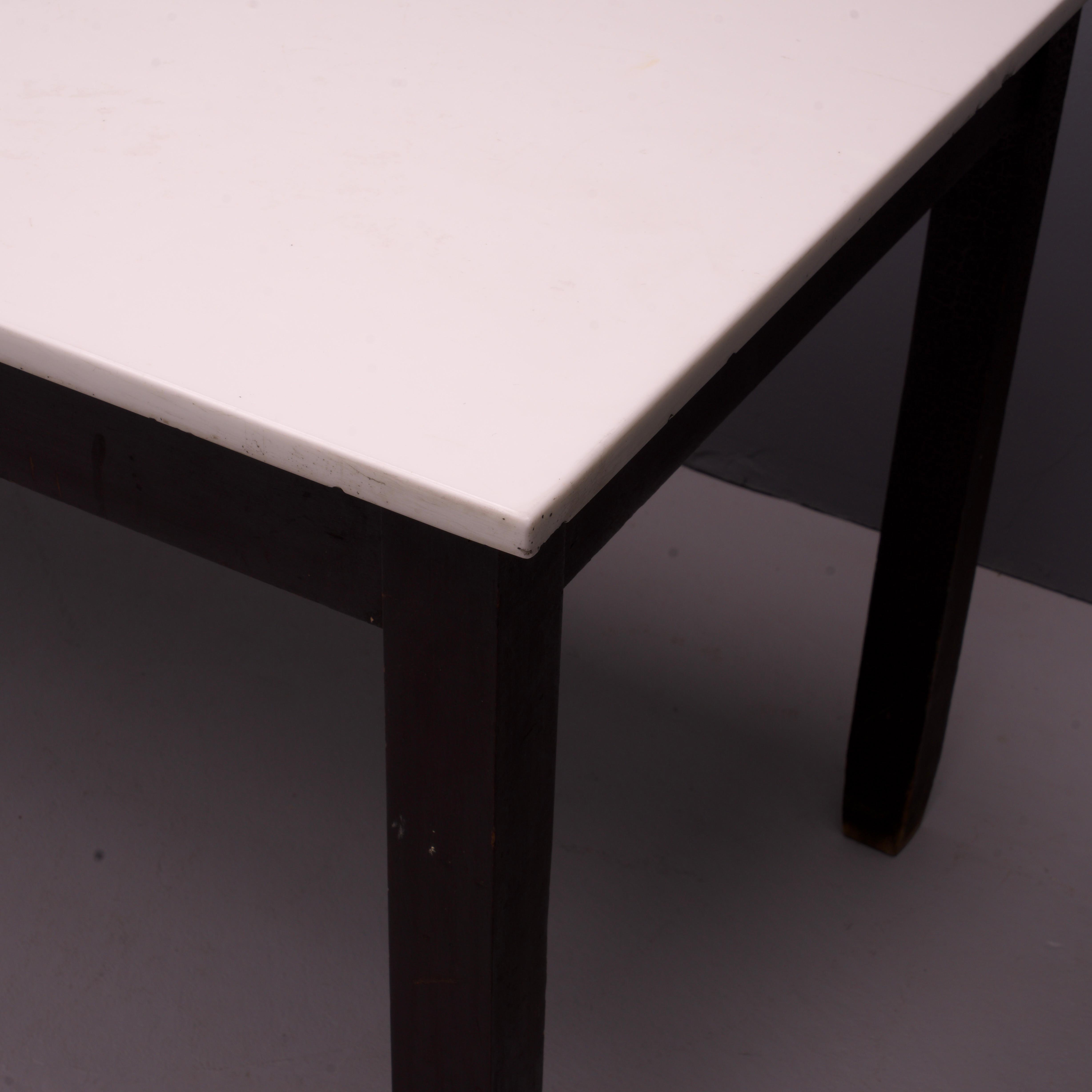 Table de travail en verre au lait Vitrolite des années 20 Chef Chocolatier Table de confiseur Cuisine en vente 1