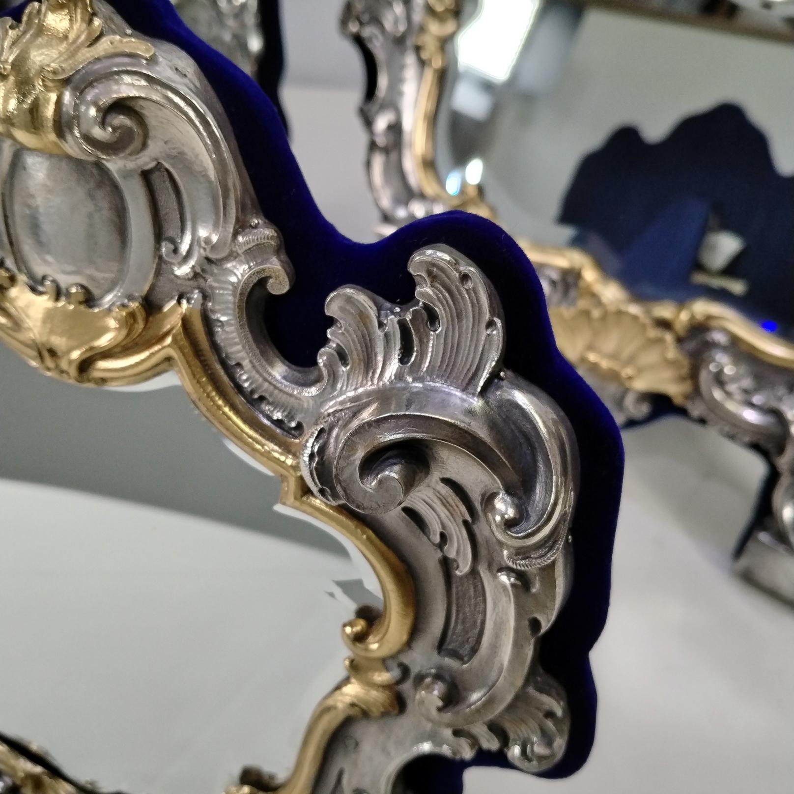 Doré jeu de trois miroirs de table baroques 