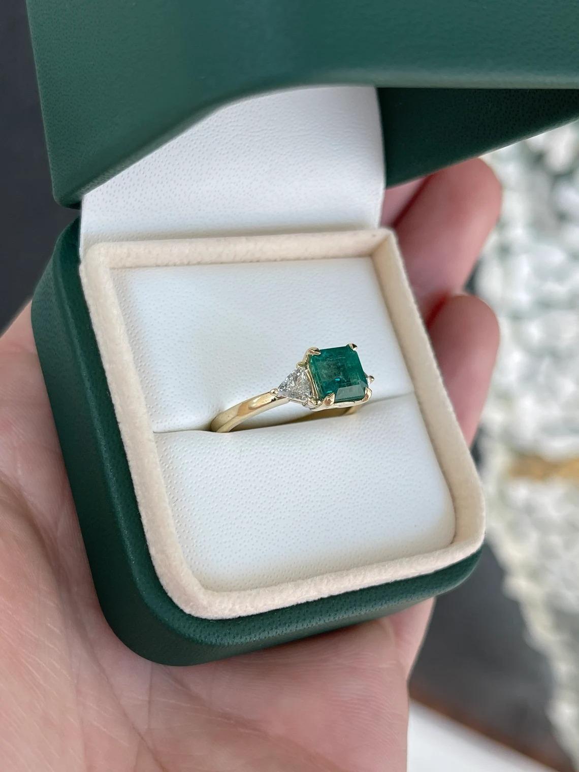 2.0tcw 14K Asscher Emerald & Trillion Cut Diamond Accent Three Stone Engage Ring In New Condition For Sale In Jupiter, FL
