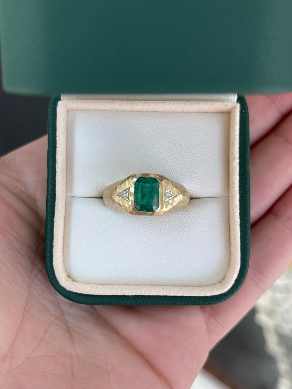 2.0tcw 14K Emerald Cut Emerald Vertical & Trillion Diamond 3 Stone Gold Finish In New Condition For Sale In Jupiter, FL