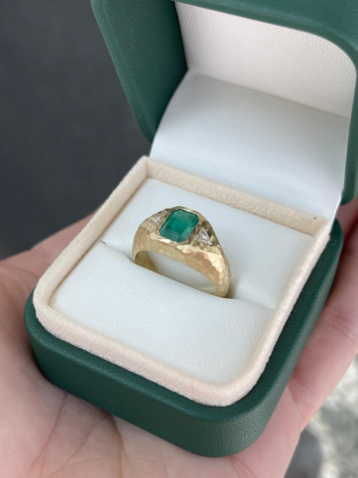 2.0tcw 14K Emerald Cut Emerald Vertical & Trillion Diamond 3 Stone Gold Finish For Sale 1