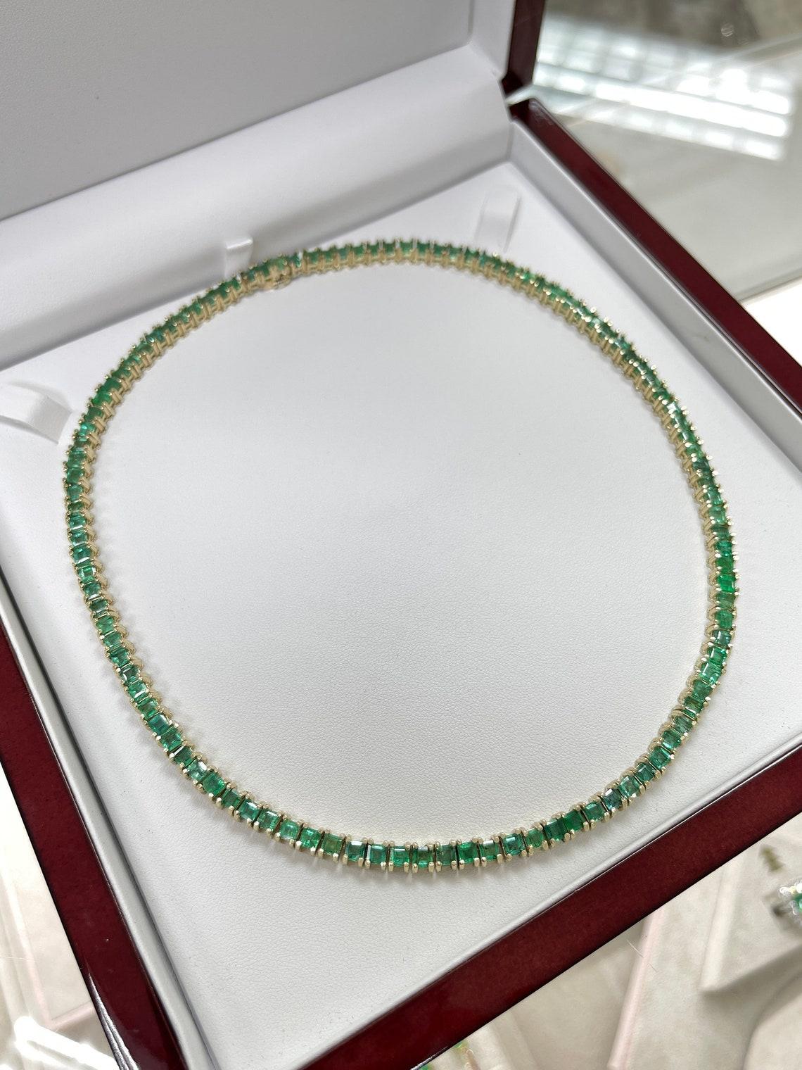 Modern 20tcw Princess Cut Emerald Tennis Necklace 14K Gold 17-inch Natural Emerald For Sale