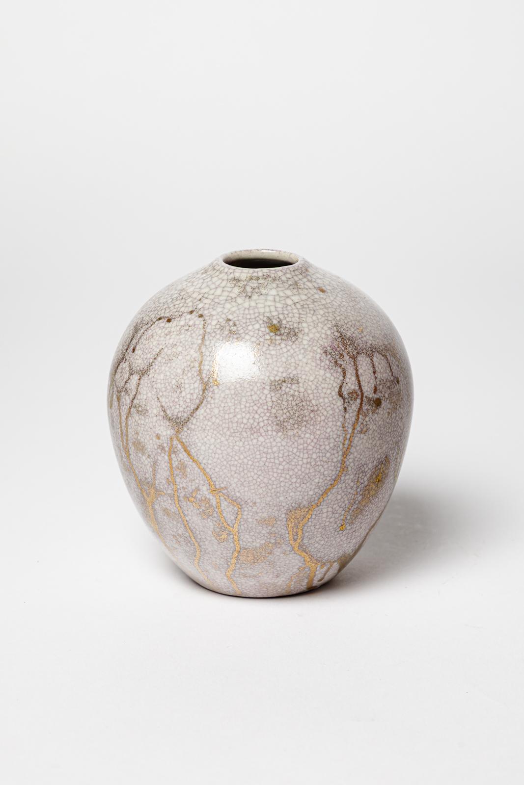 Art déco Vase en céramique blanc et or du 20e art déco par Lucien Brisdoux 1940 design en vente