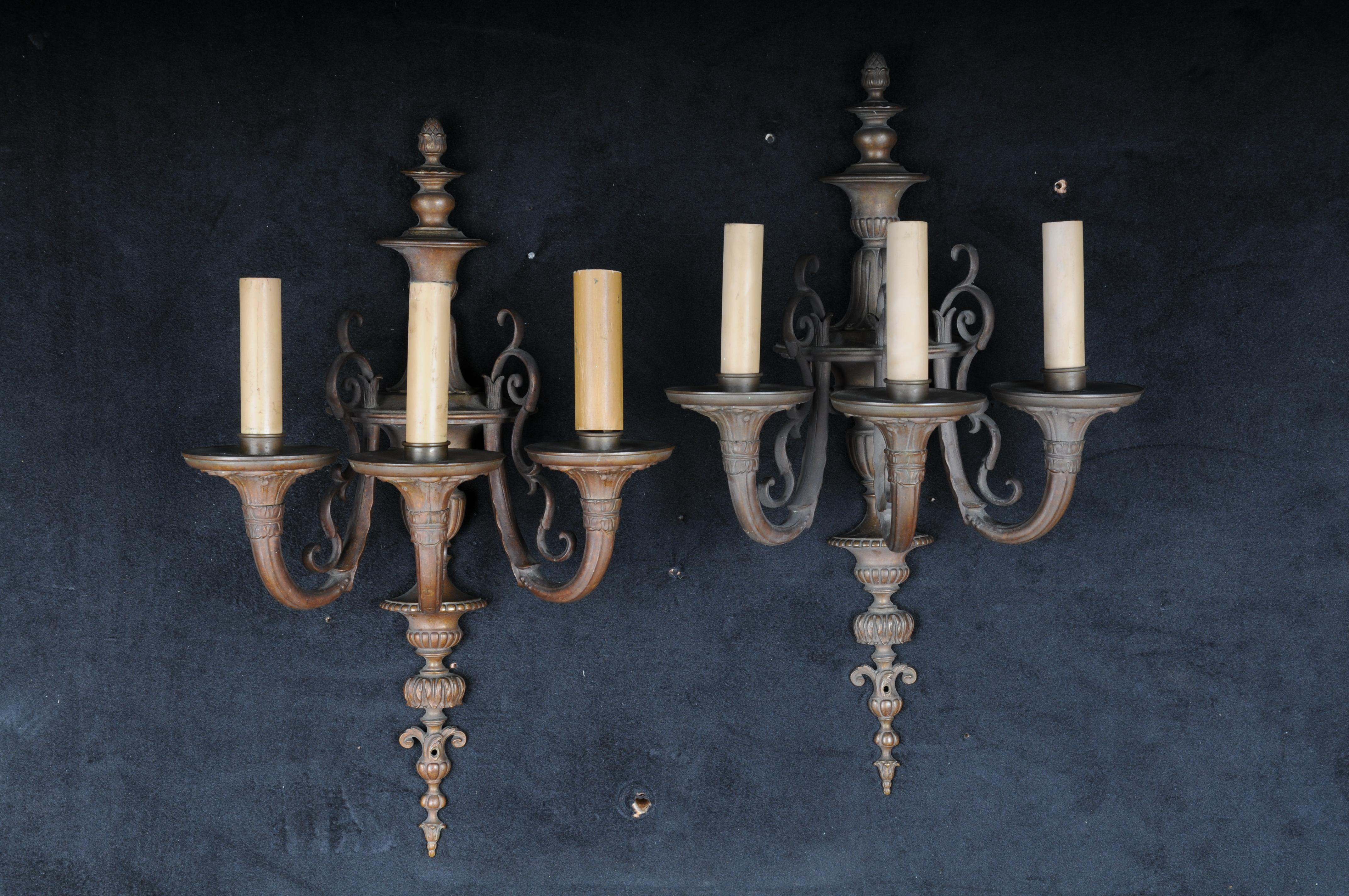 20th Beautiful Bronze Wall Lamp/Sconces in Louis XVI For Sale 7